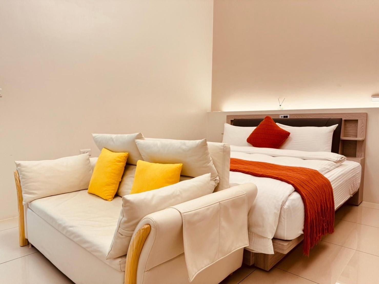 Queen Room photo 1