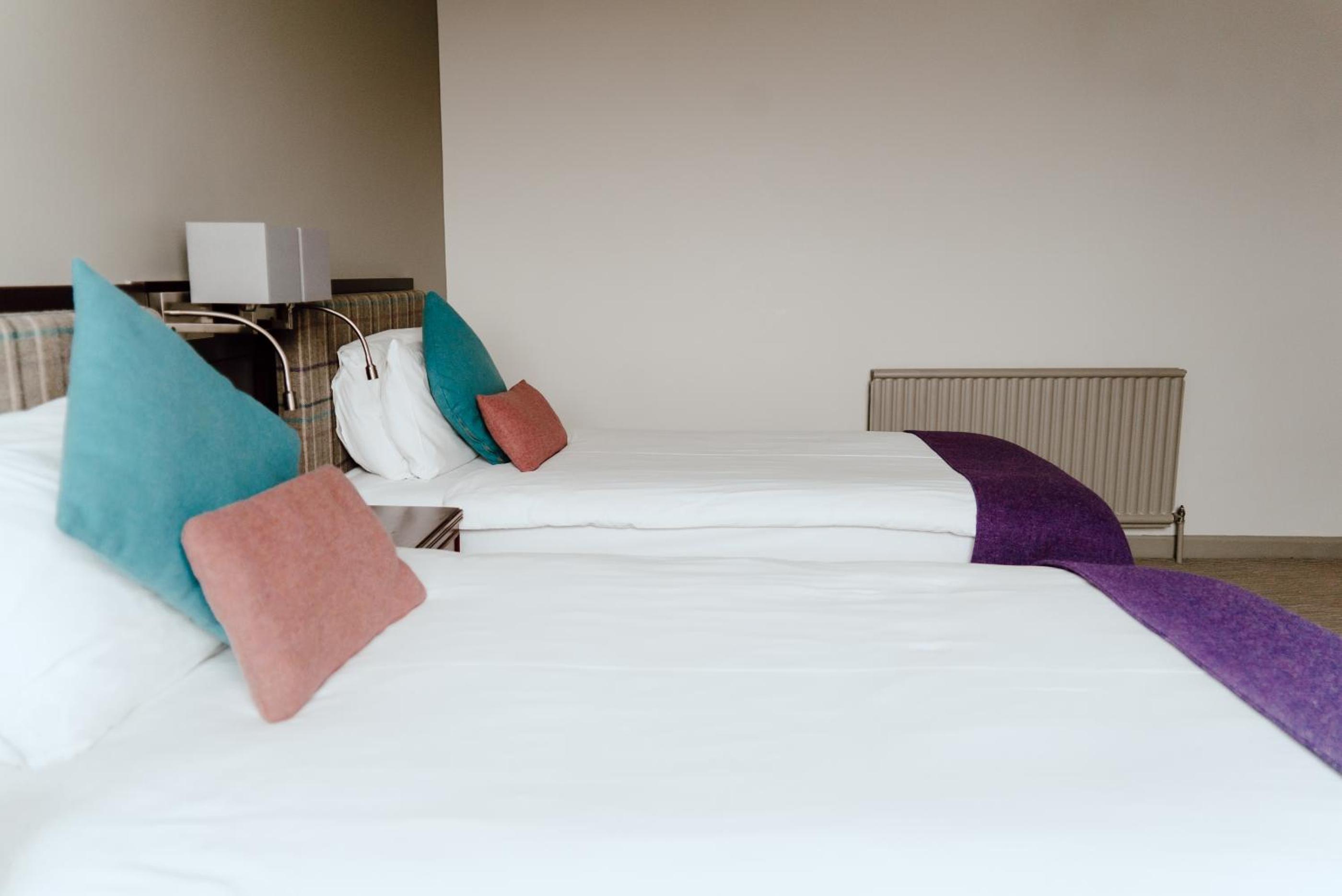 Twin Room - Photo 2