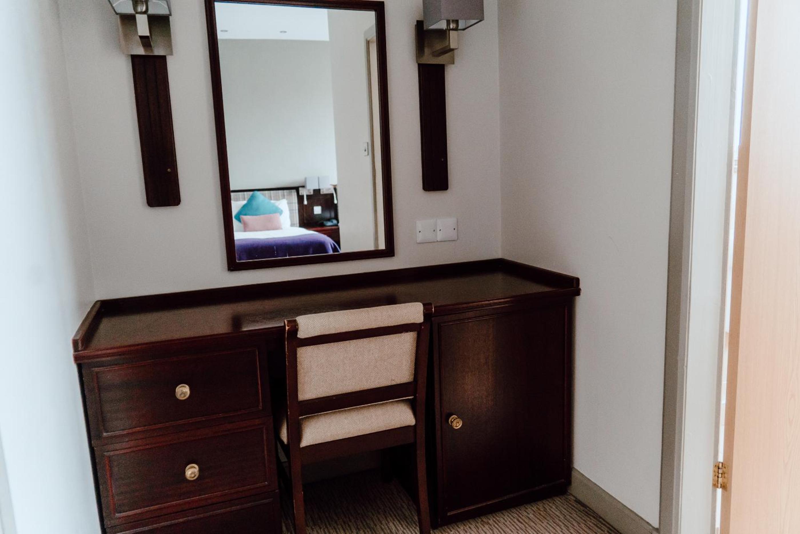 Superior Twin Room - Photo 4