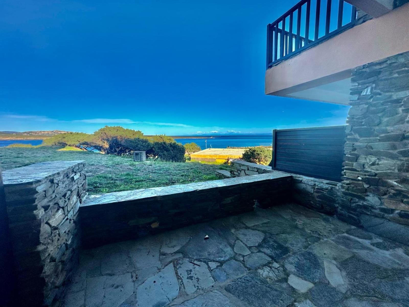 One-Bedroom Apartment with Sea View - Photo 4