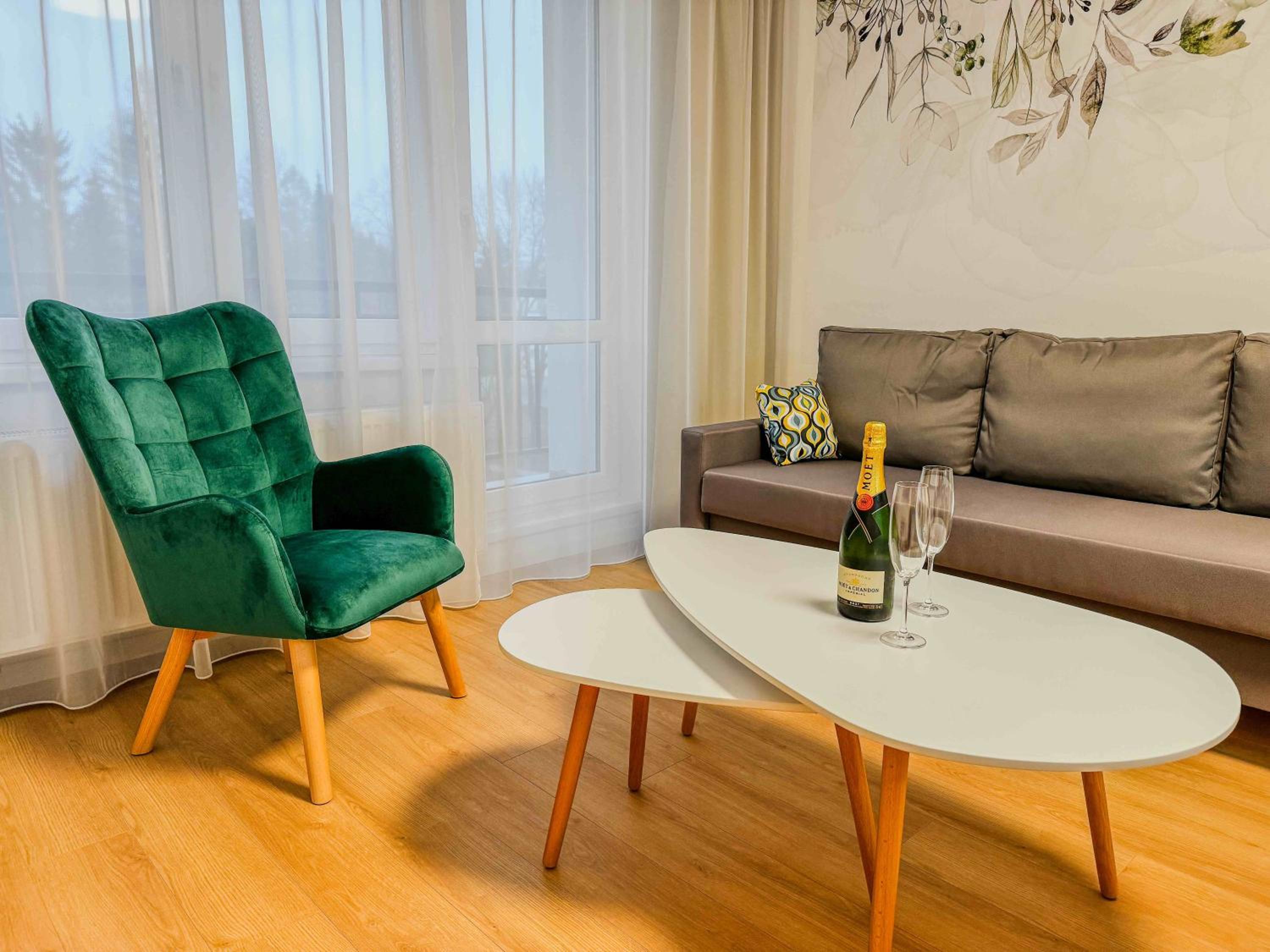 One-Bedroom Apartment photo 2