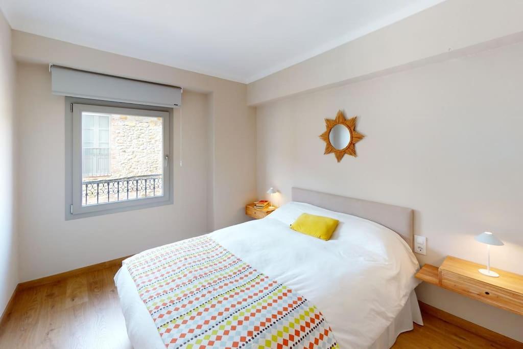 Three-Bedroom Apartment photo 2