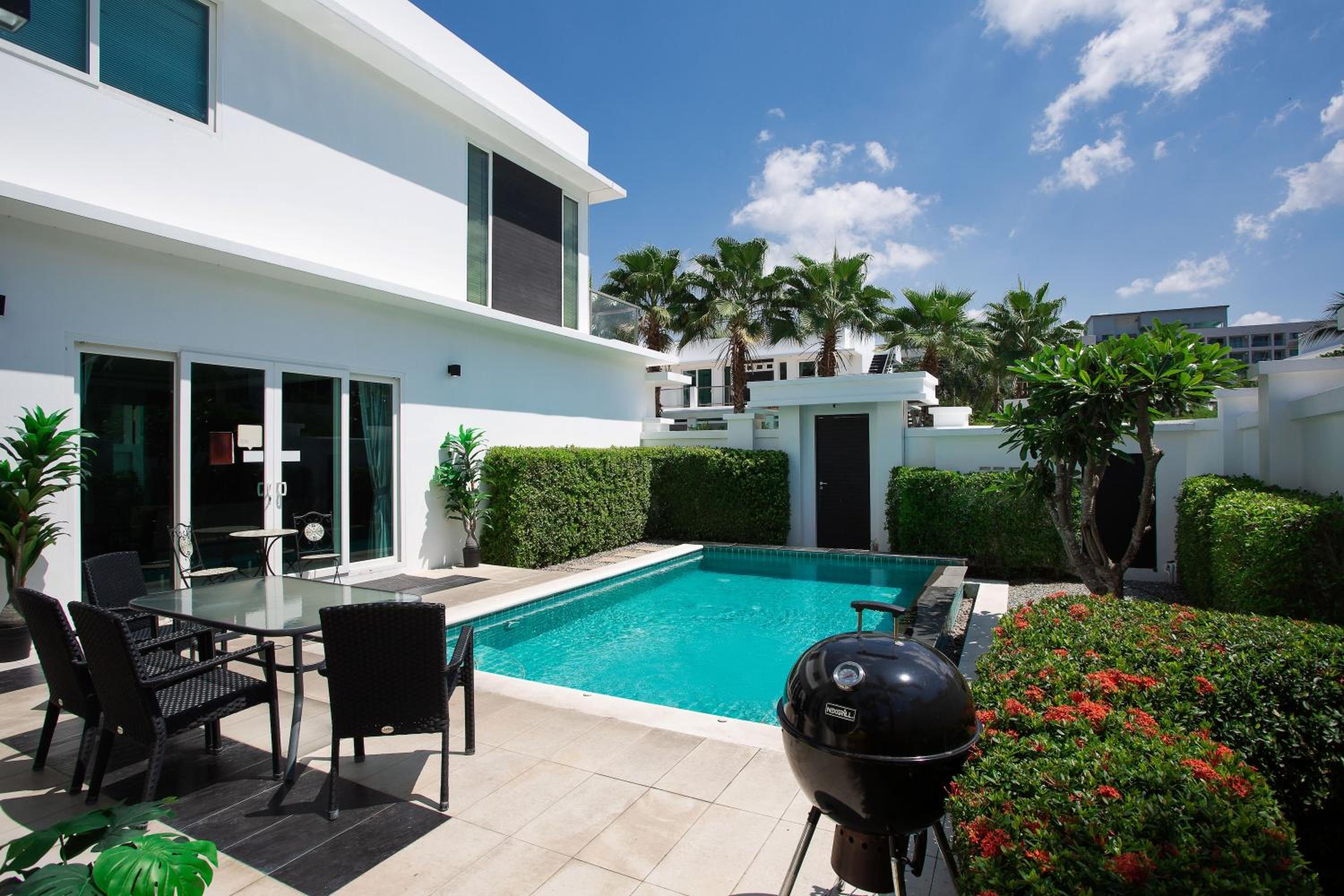 Villa with Private Pool photo 3
