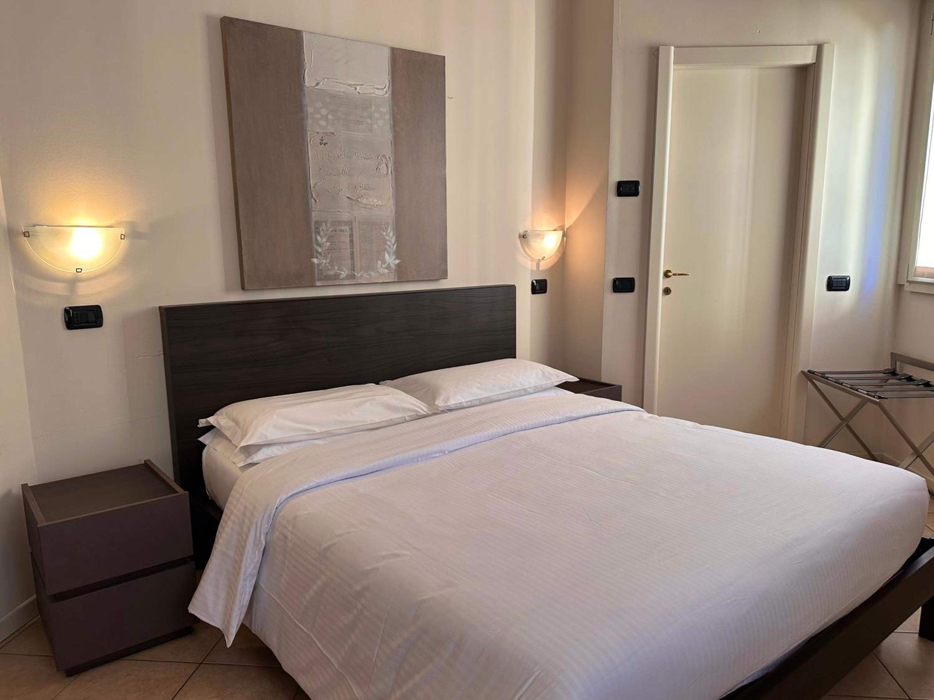 Standard Triple Room - Photo 2
