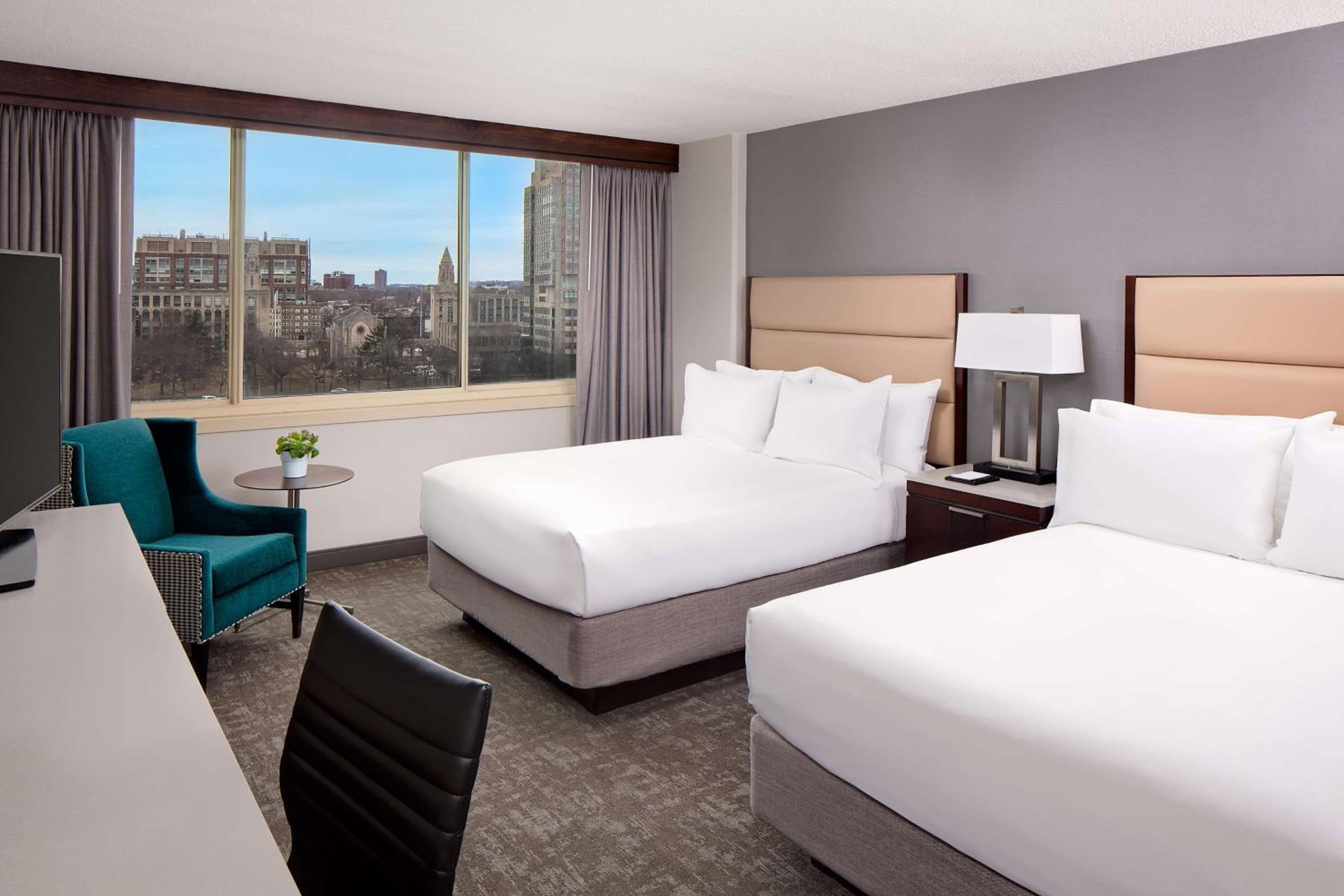 Double Room with Two Double Beds and River View - Photo 1