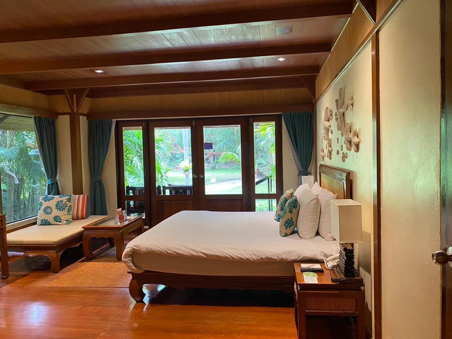 Deluxe Cabana - Photo 6