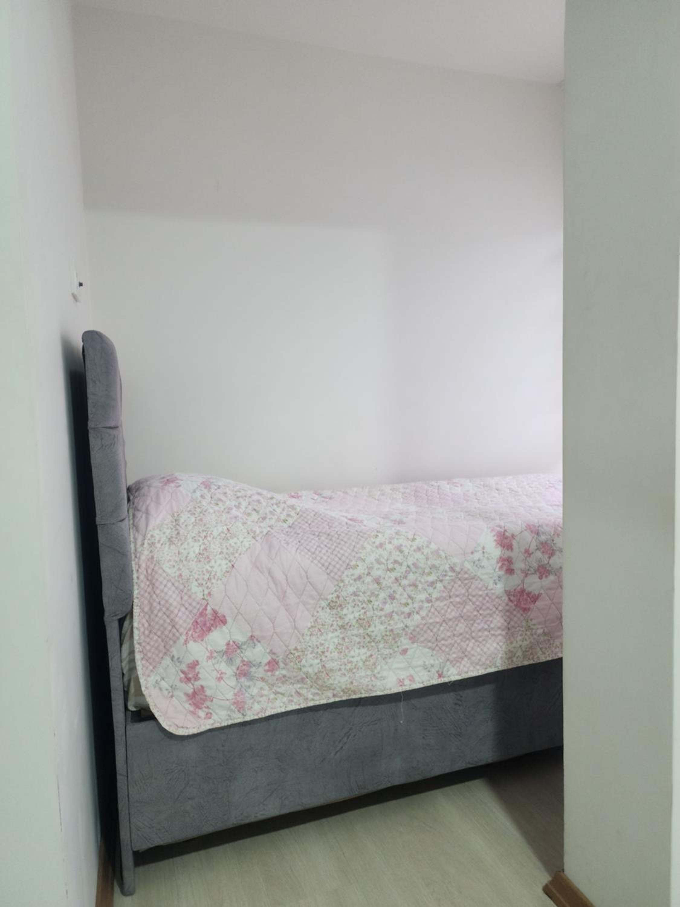 Studio Apartment photo 1