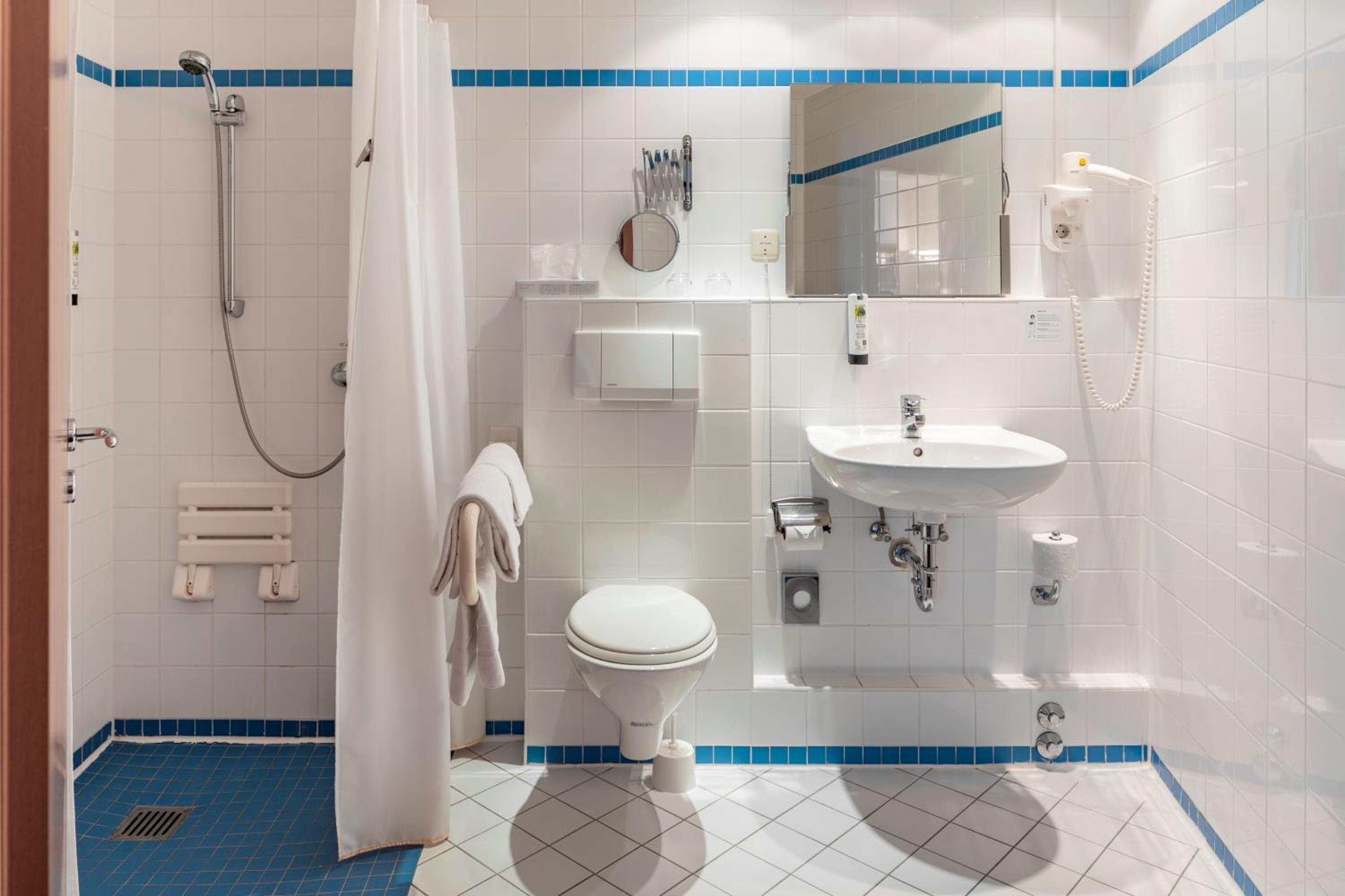 Double Room - Disability Access - Photo 3