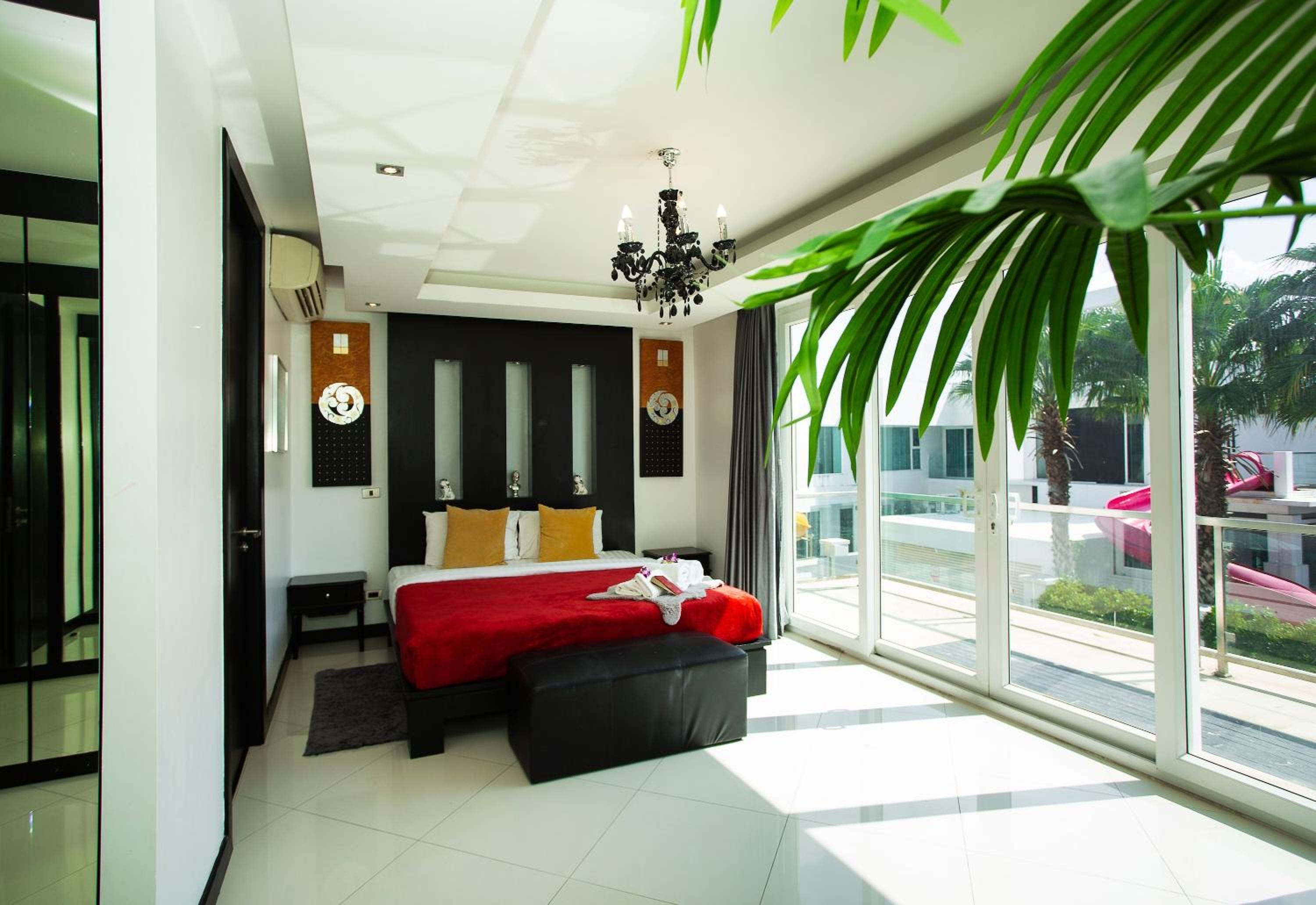 Villa with Private Pool photo 2
