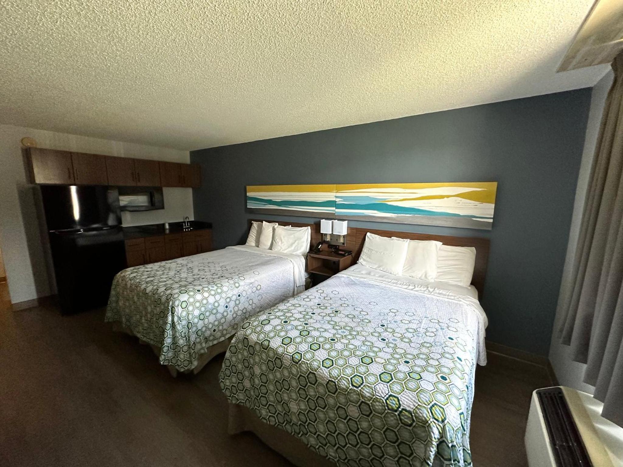 Studio Room with Two Double Beds Non-Smoking - Photo 2