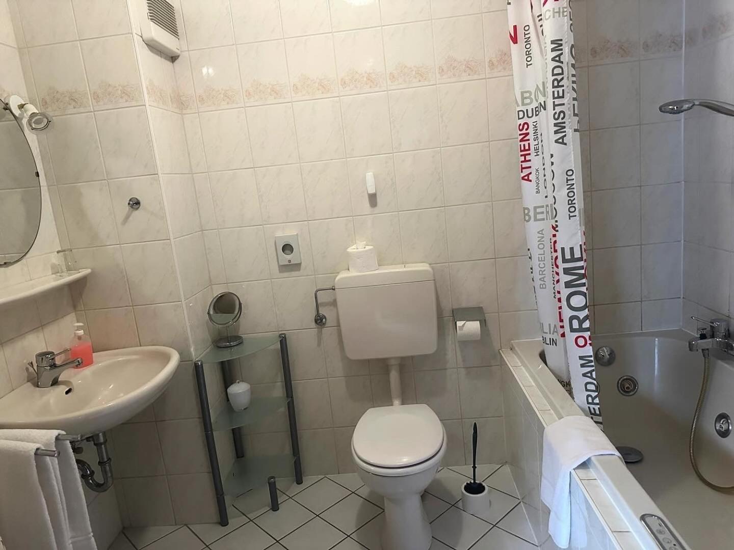 Deluxe Suite photo 3