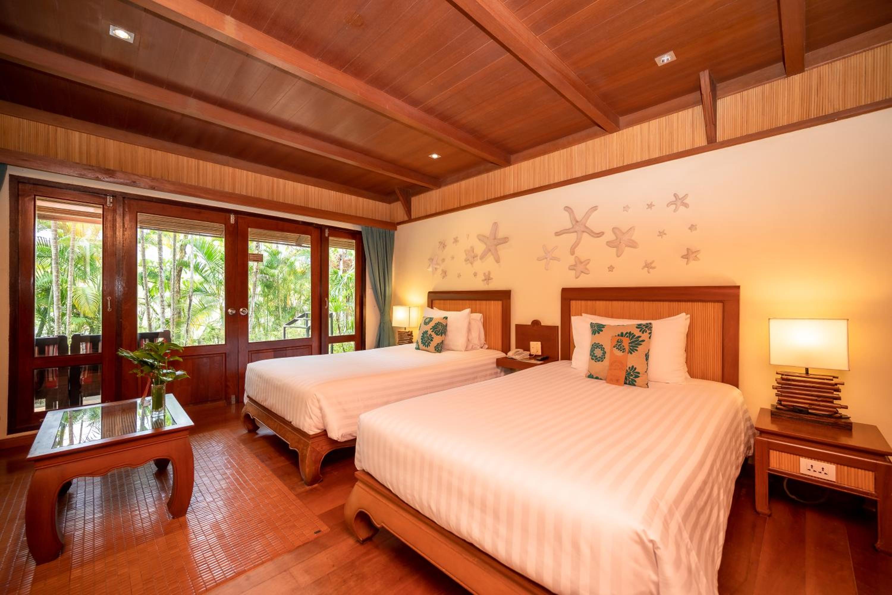 Deluxe Twin Room - Photo 9