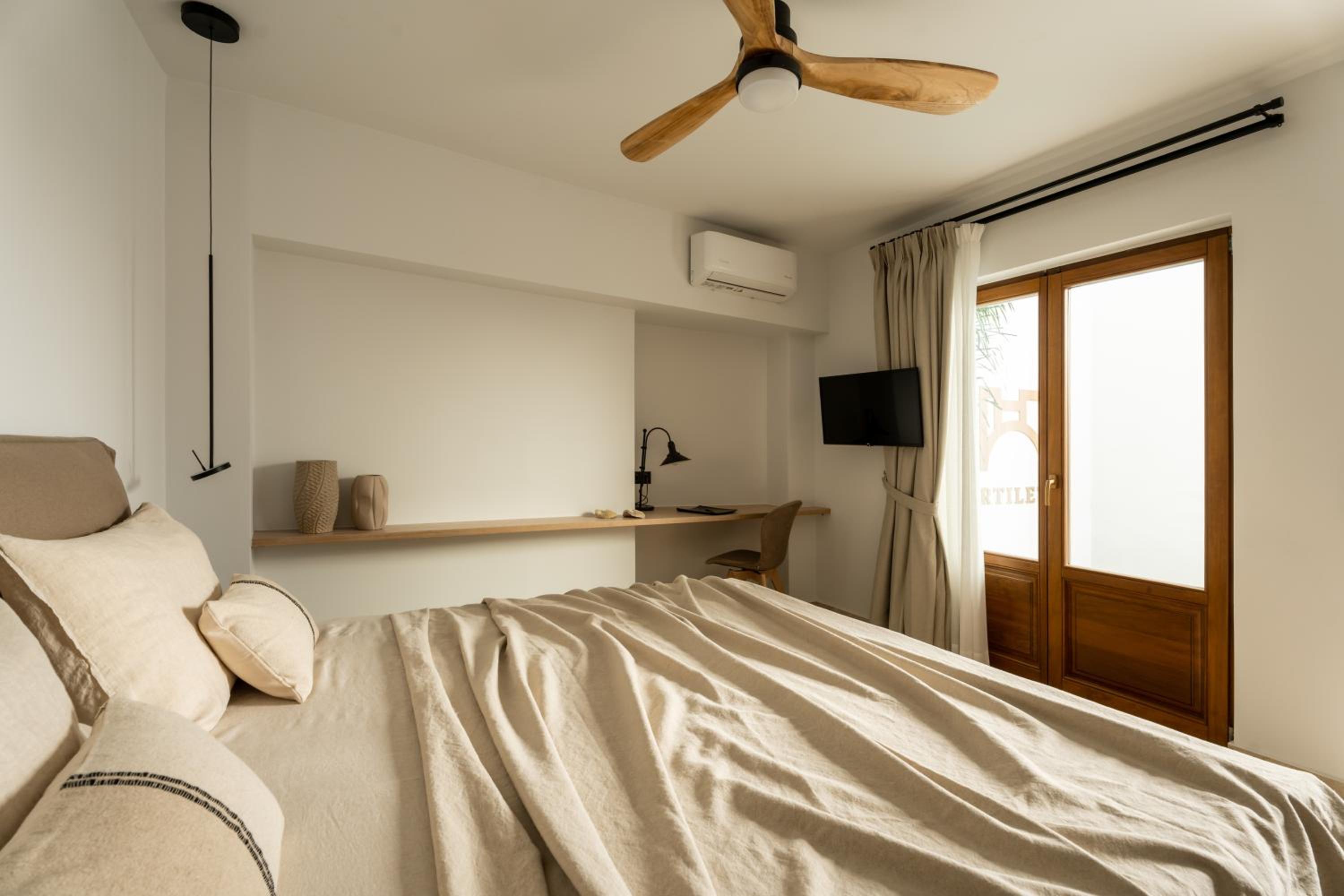 Avli Junior Suite with Pool View