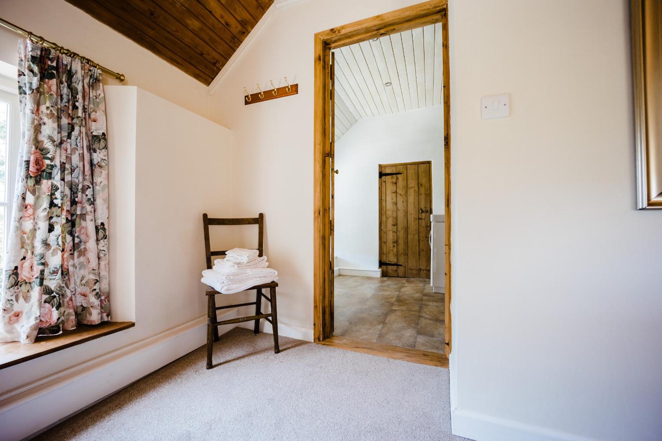Four-Bedroom House photo 2