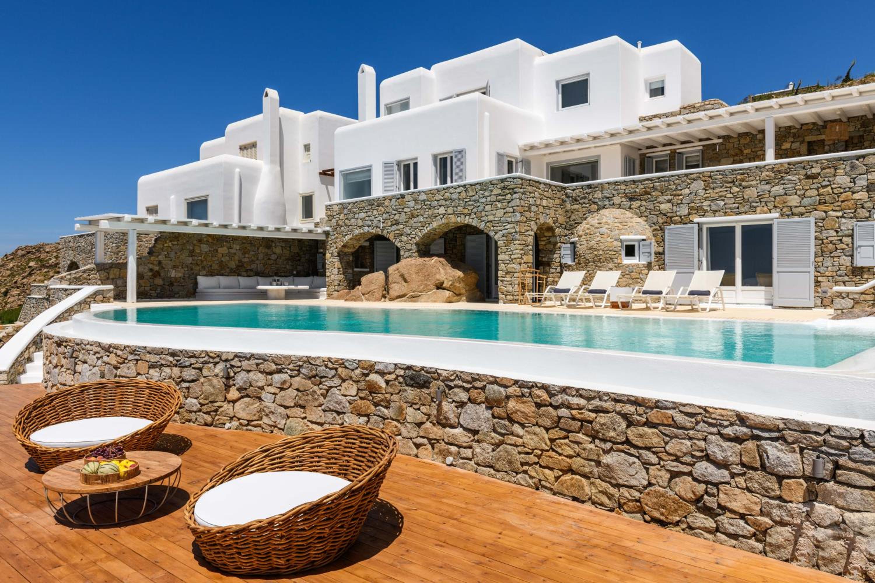 Villa photo 3