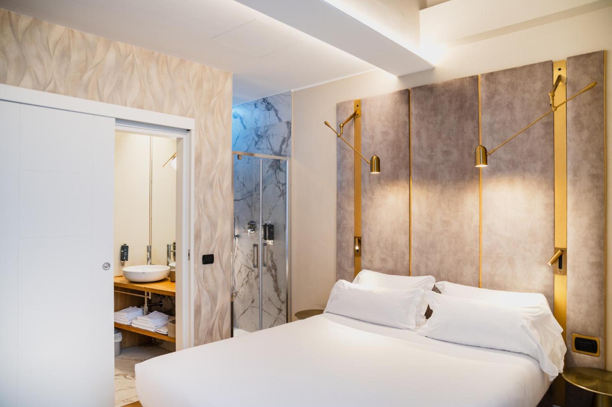Deluxe Double Room with View photo 3