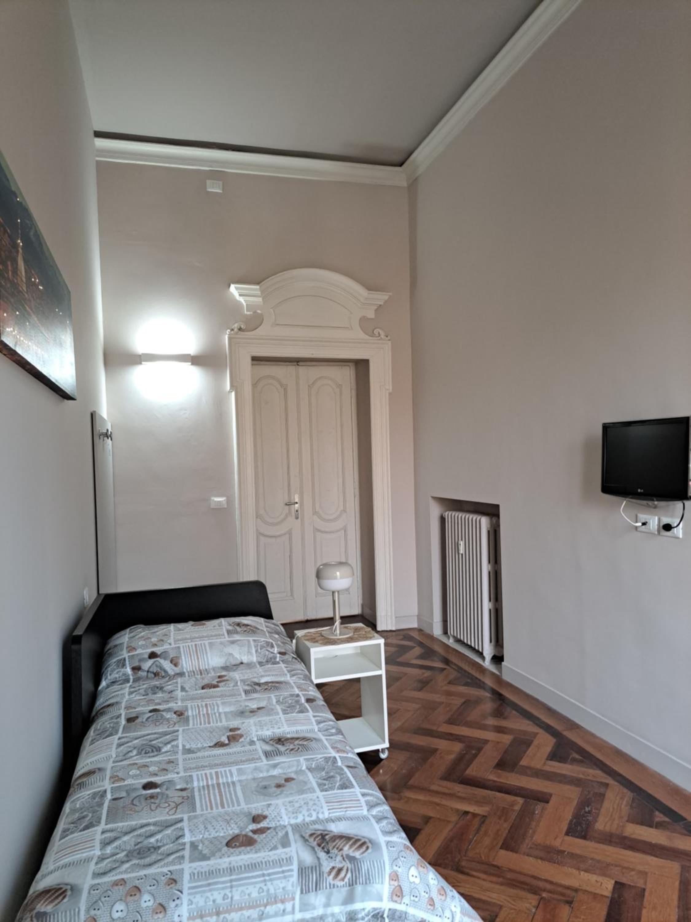 Standard Single Room with Shared Bathroom