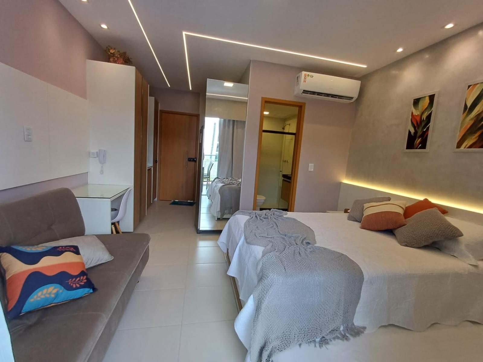 One-Bedroom Apartment with Balcony photo 3