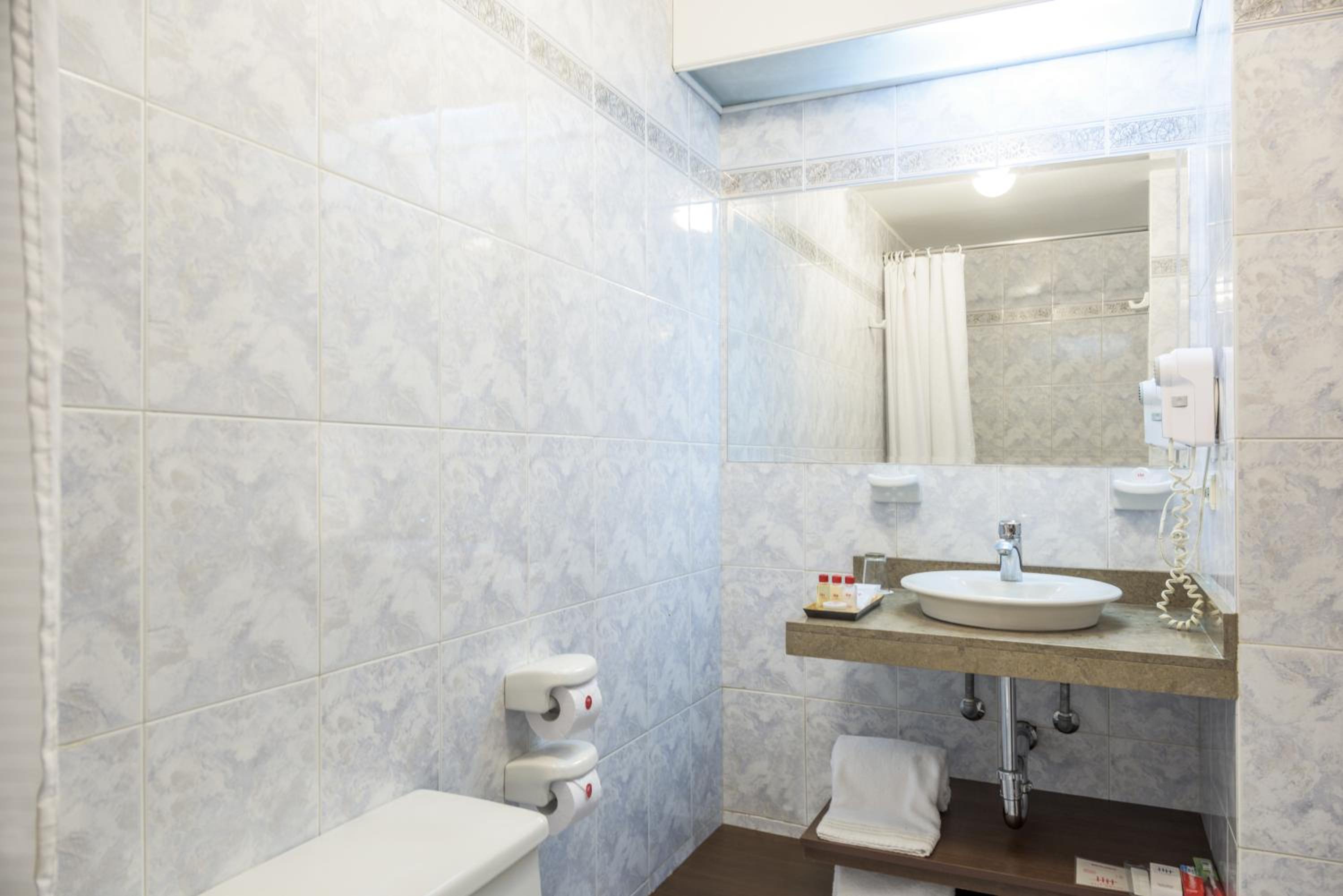 Double Room - Photo 4