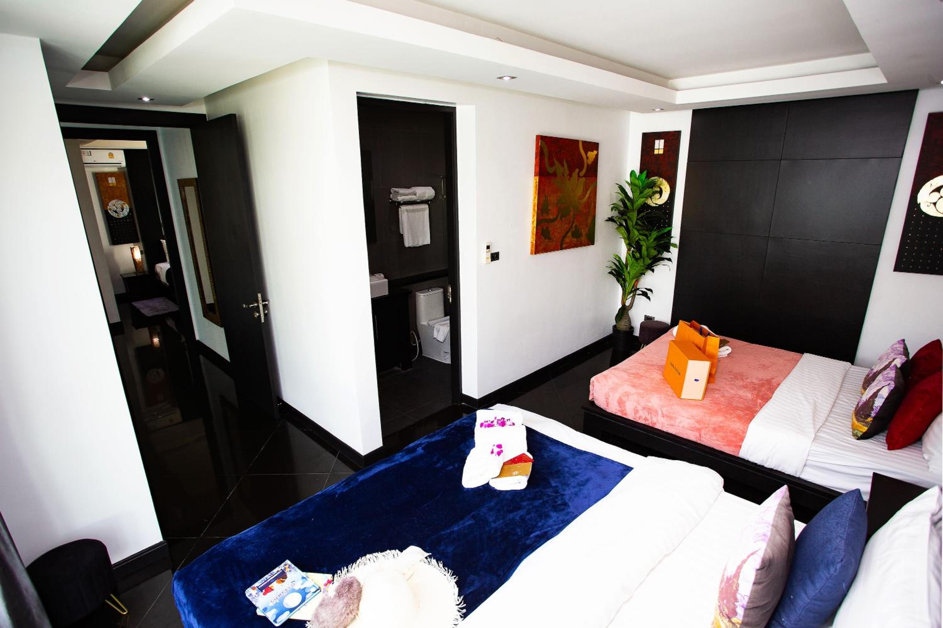 Villa with Private Pool photo 3