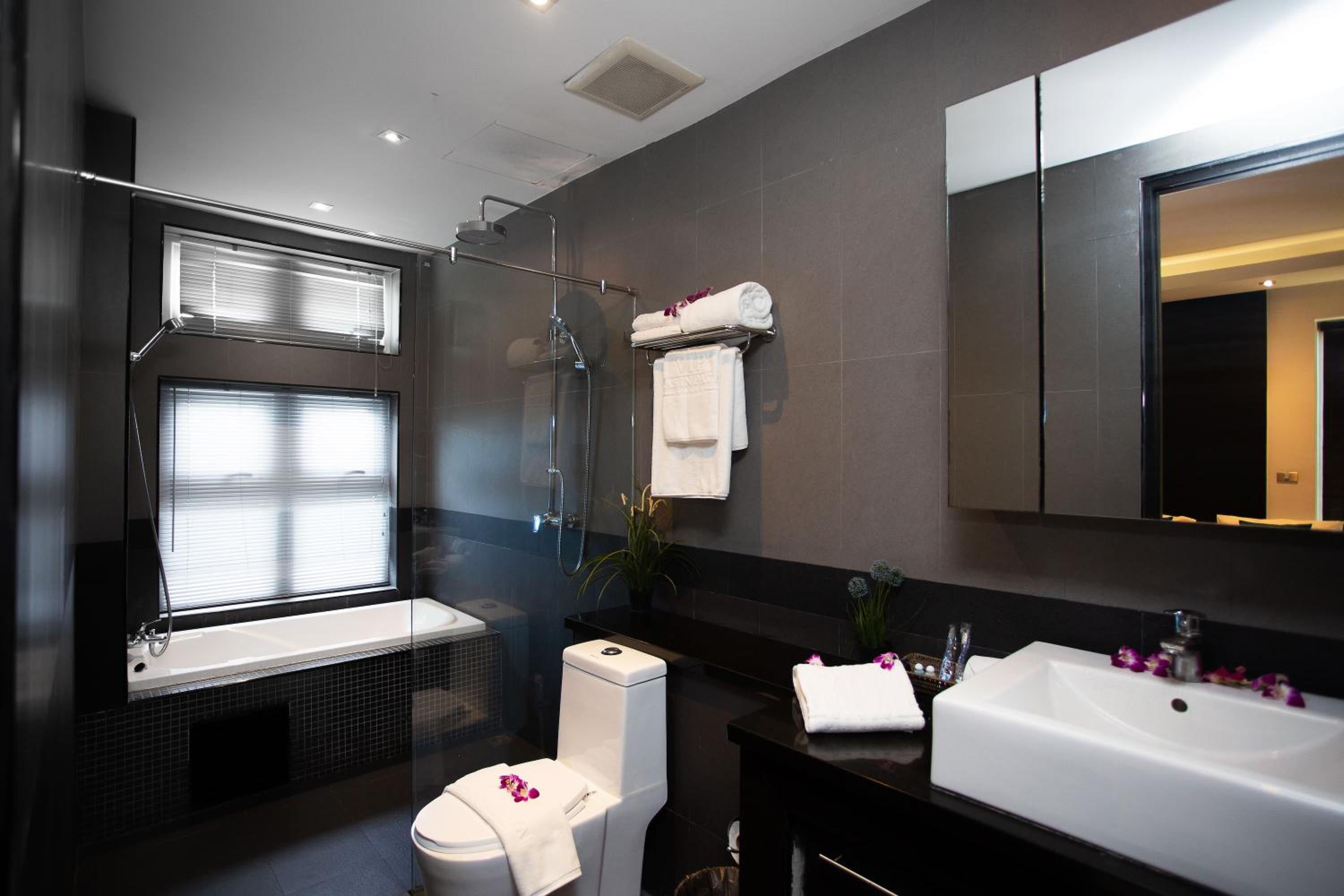 Three-Bedroom Villa photo 2