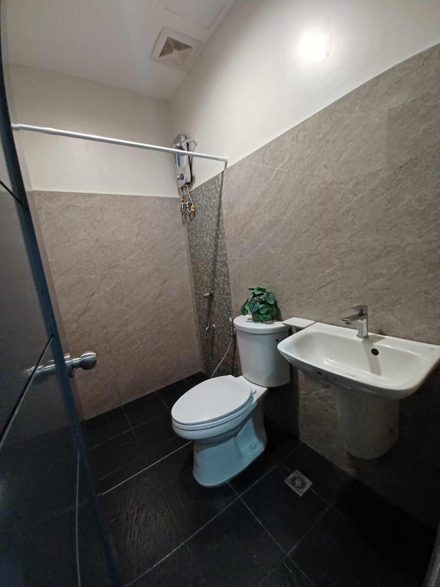 Double or Twin Room - Photo 4