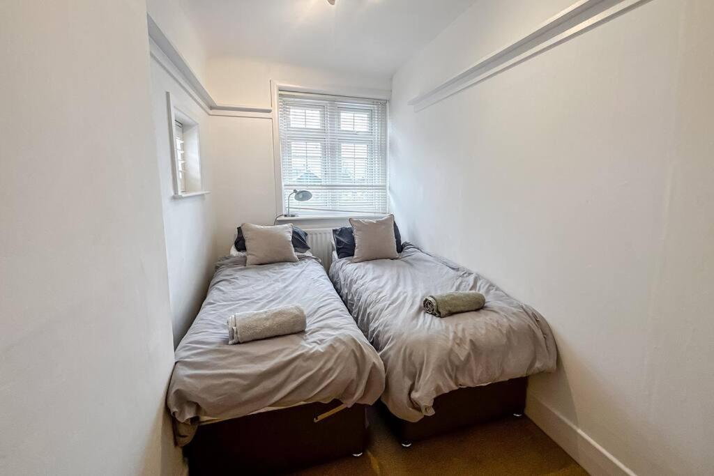Four-Bedroom House photo 3