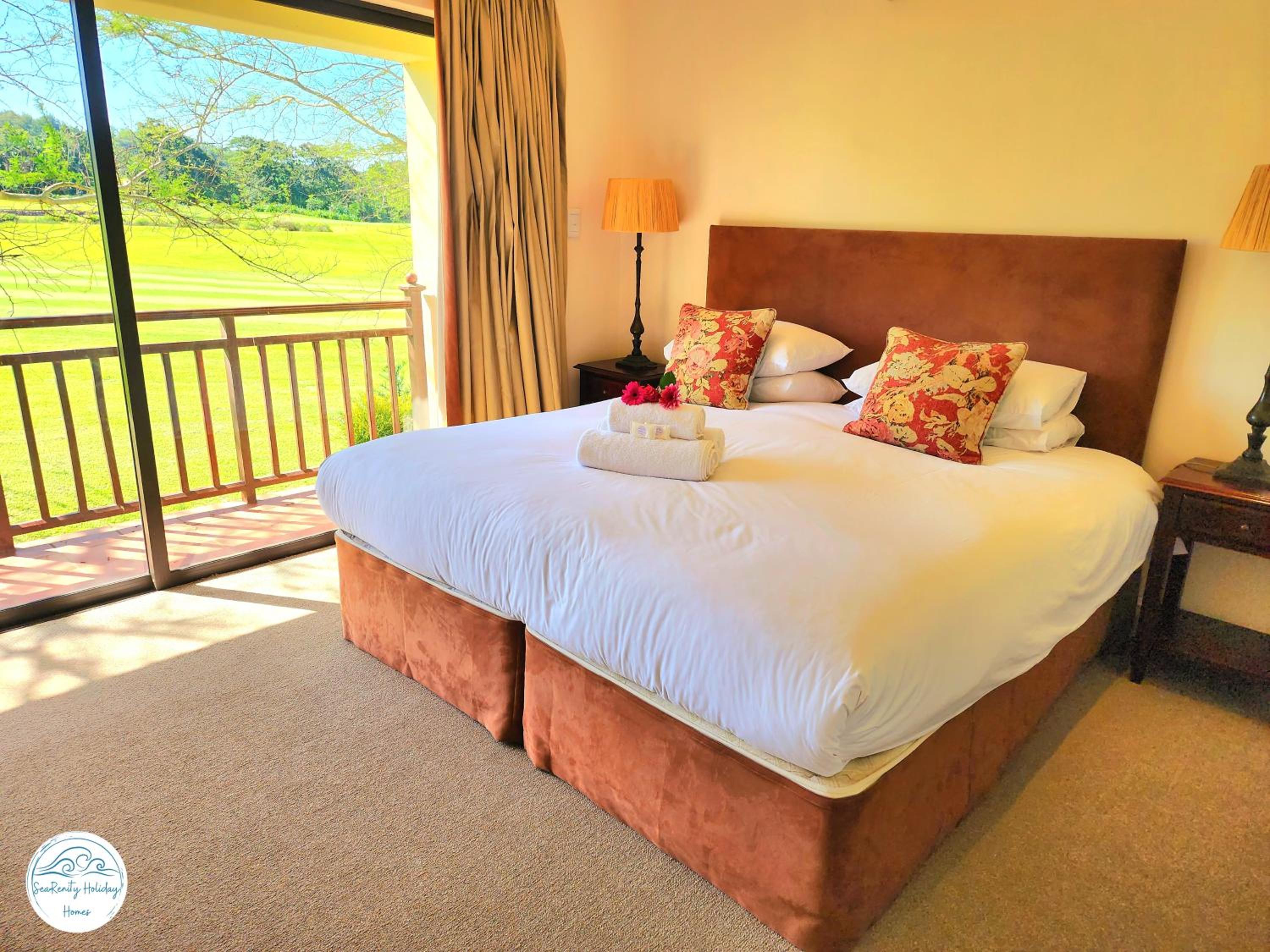 Three-Bedroom Villa photo 1