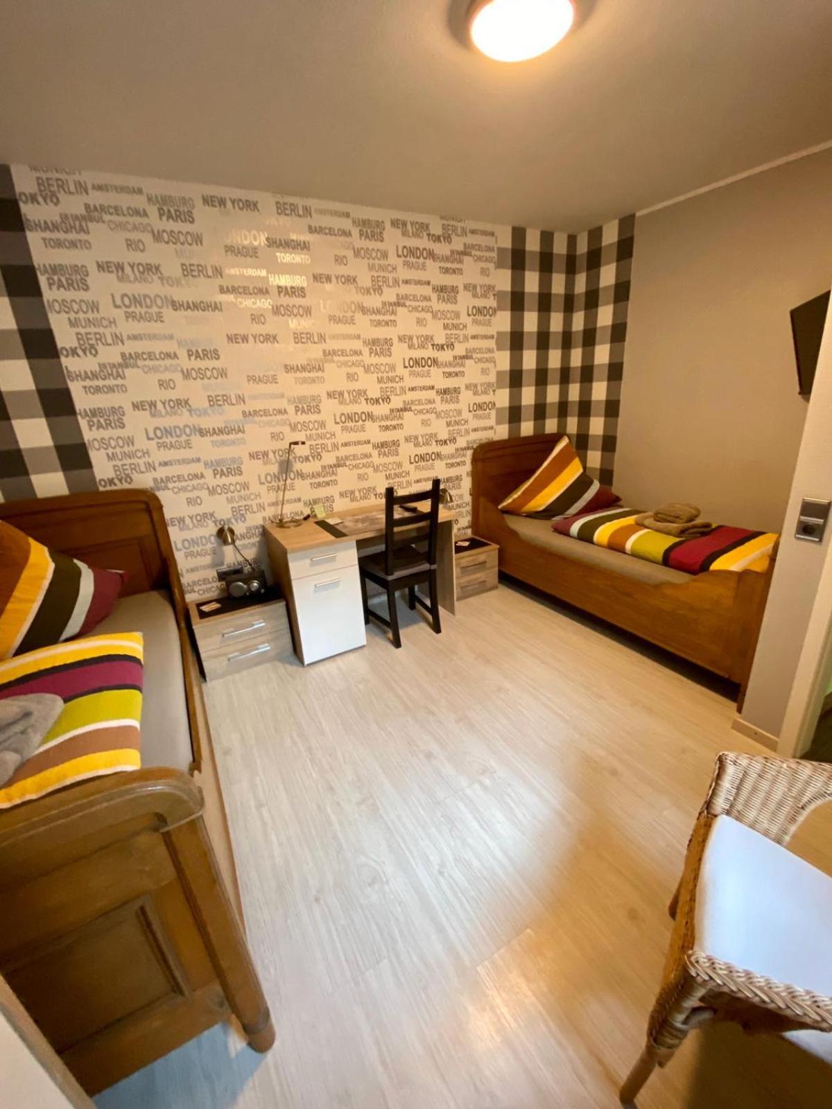 Standard Twin Room photo 3
