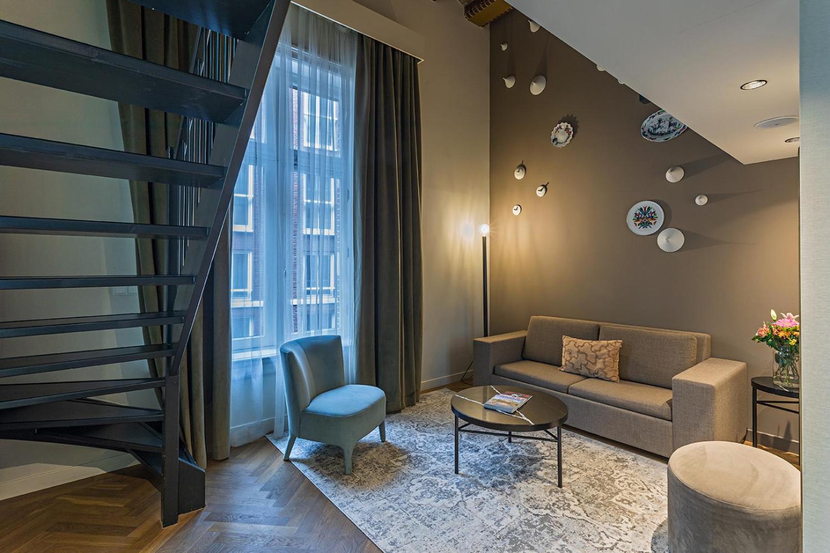 Suite Mezzanine (2 Adults + 2 Children)