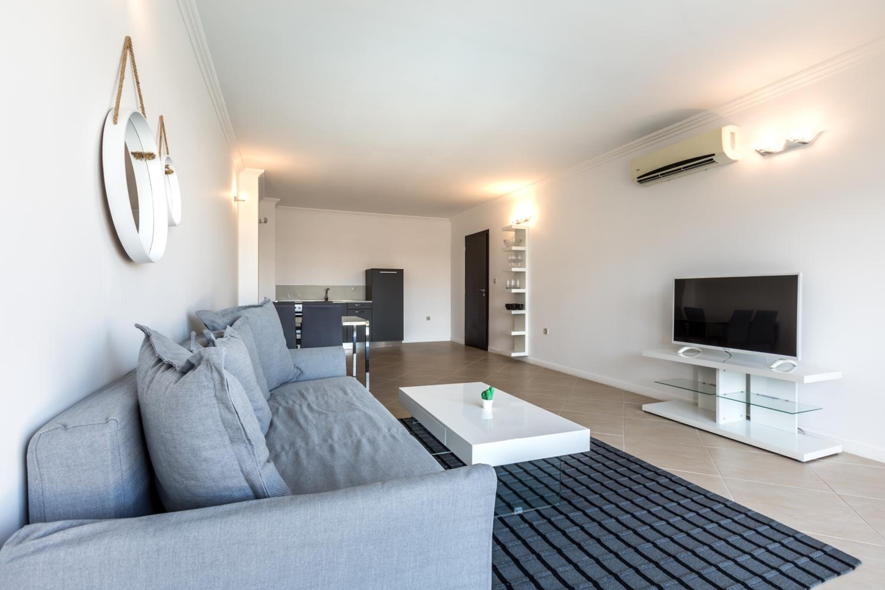 Apartment with Partial Sea View photo 1