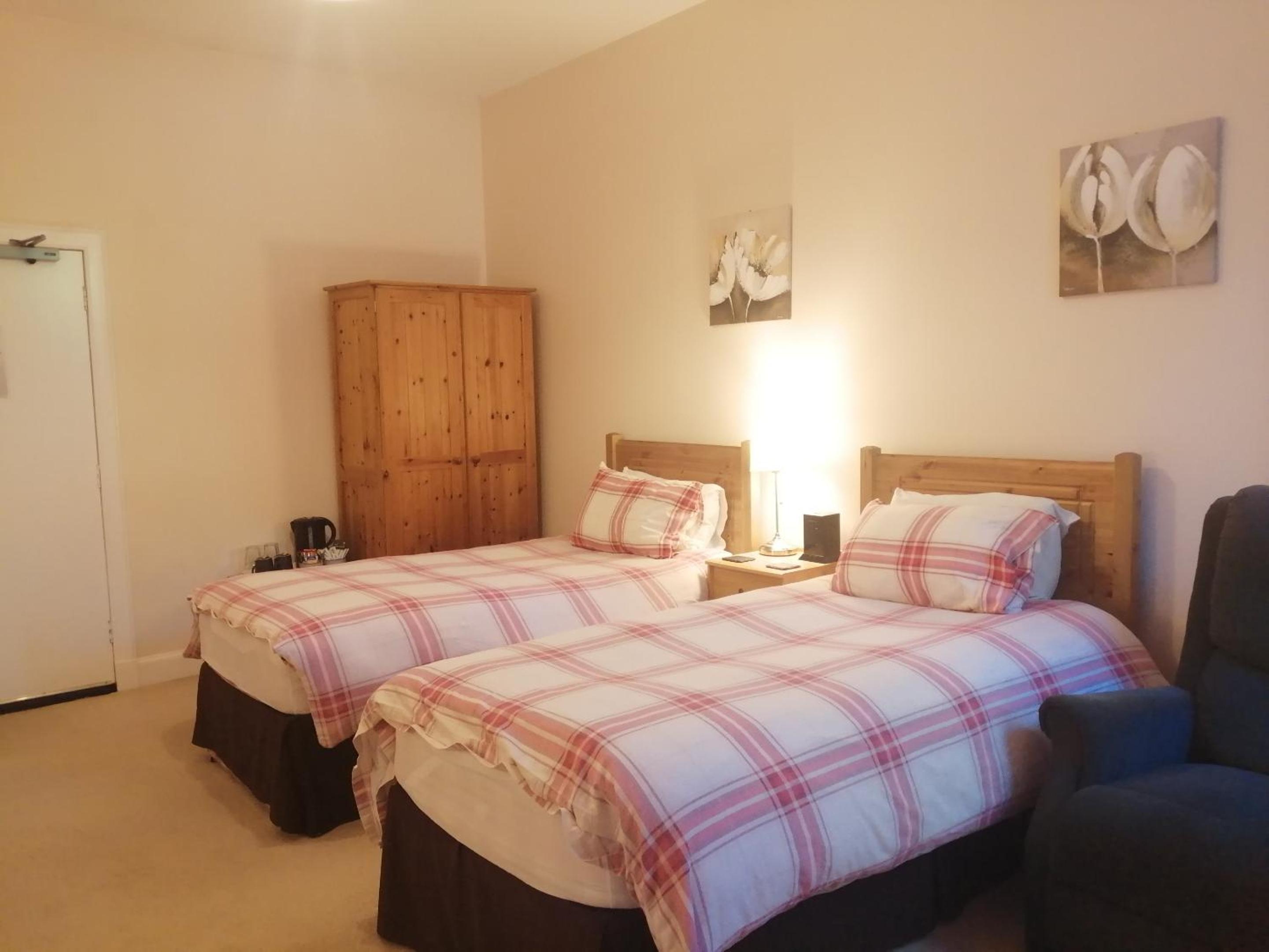 Standard Twin Room photo 3