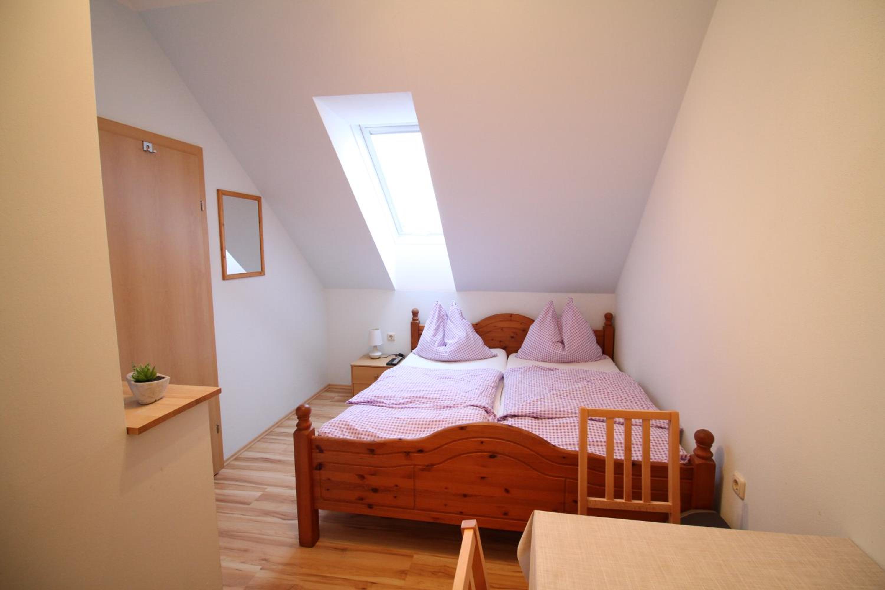 Family Room - Photo 2