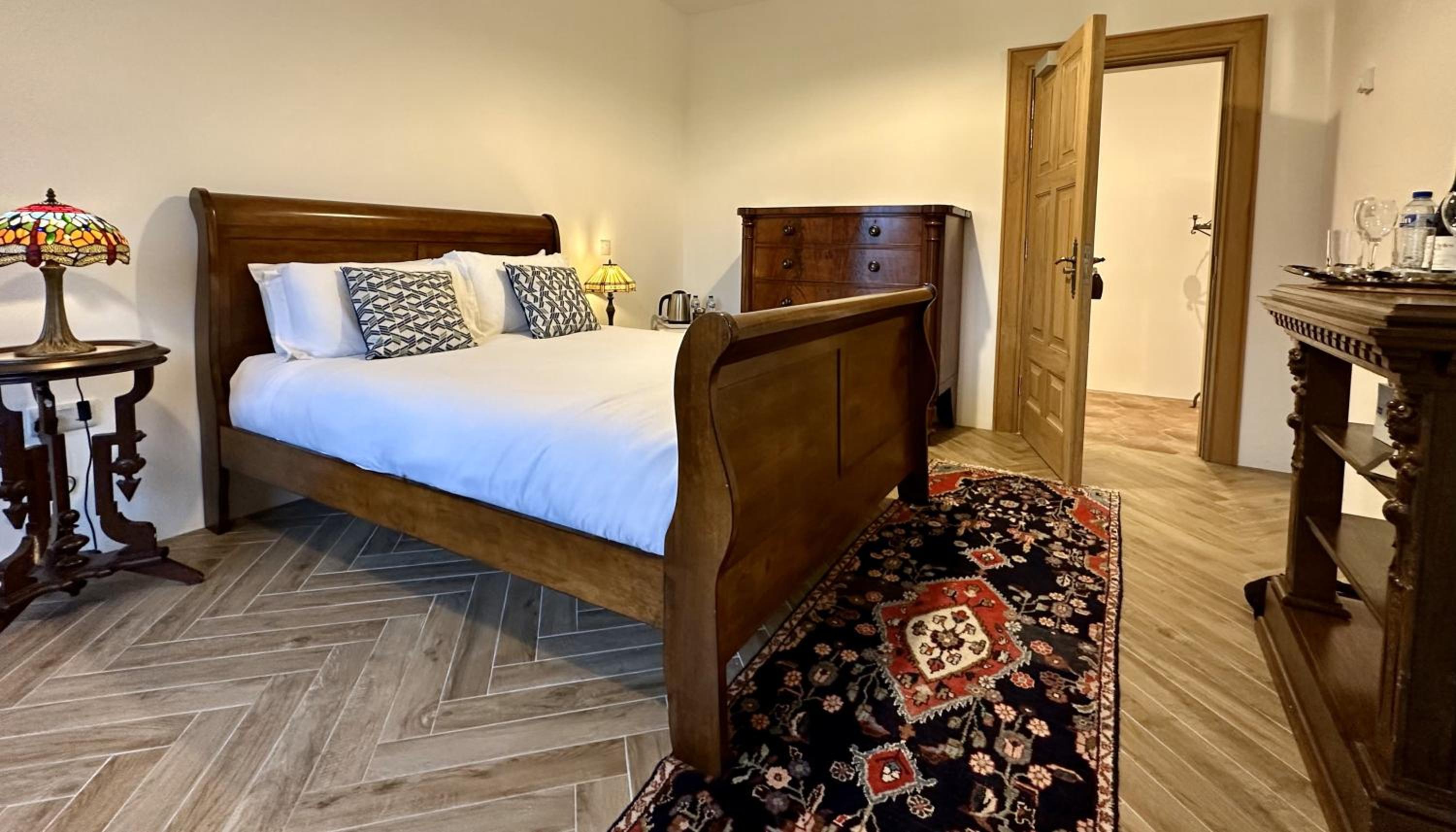 Deluxe Double Room with Shower photo 1