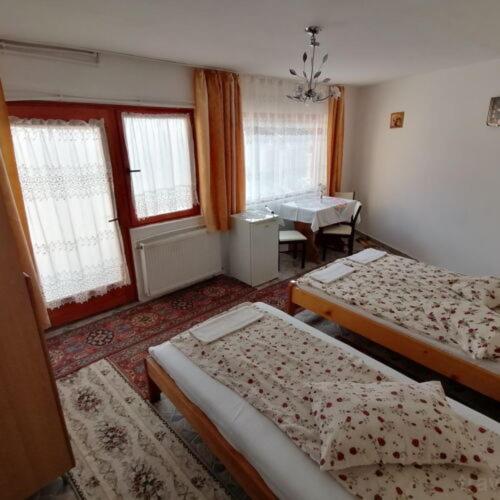 Twin Room photo 2