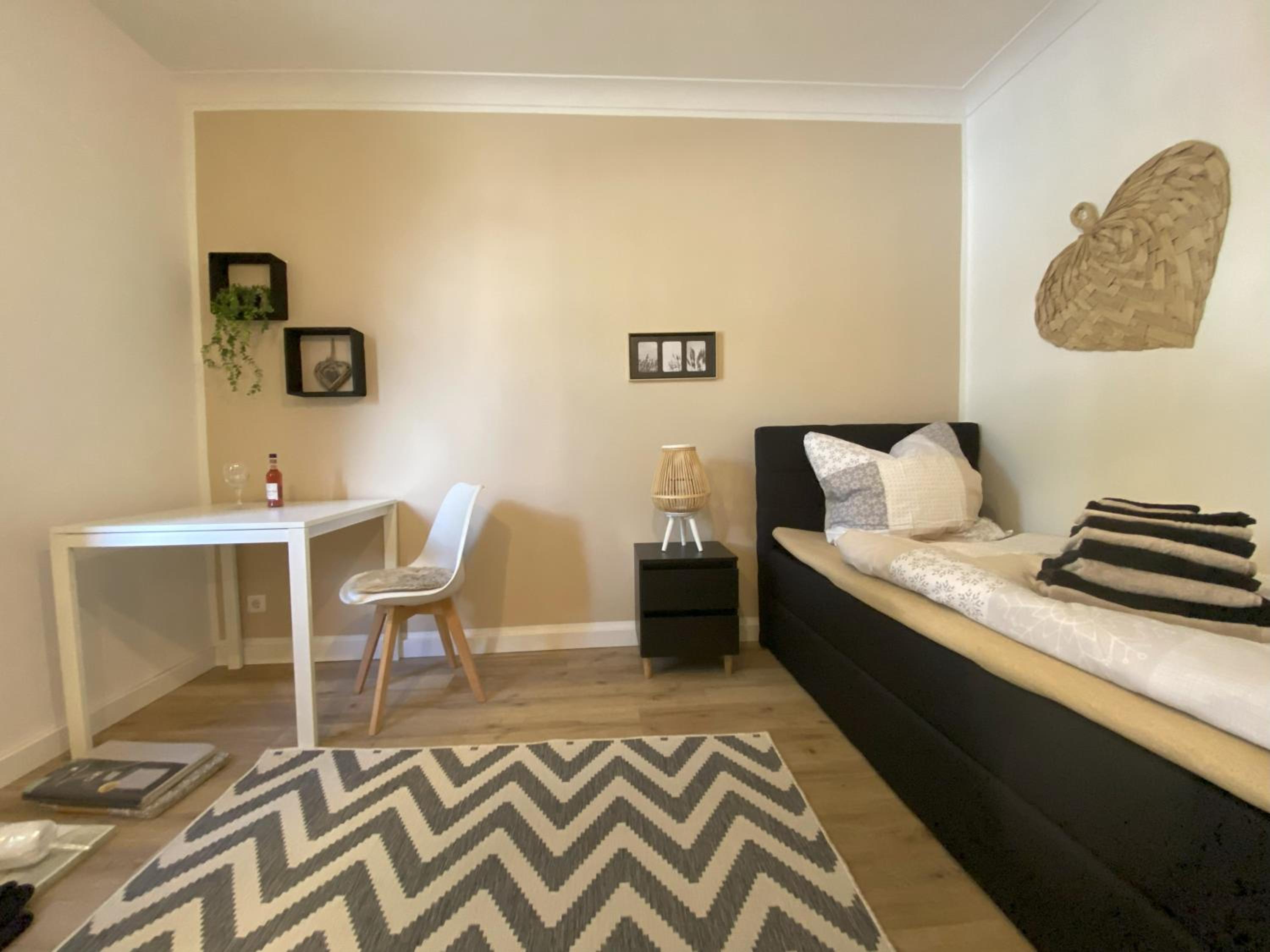 Single Room with Shared Bathroom photo 1