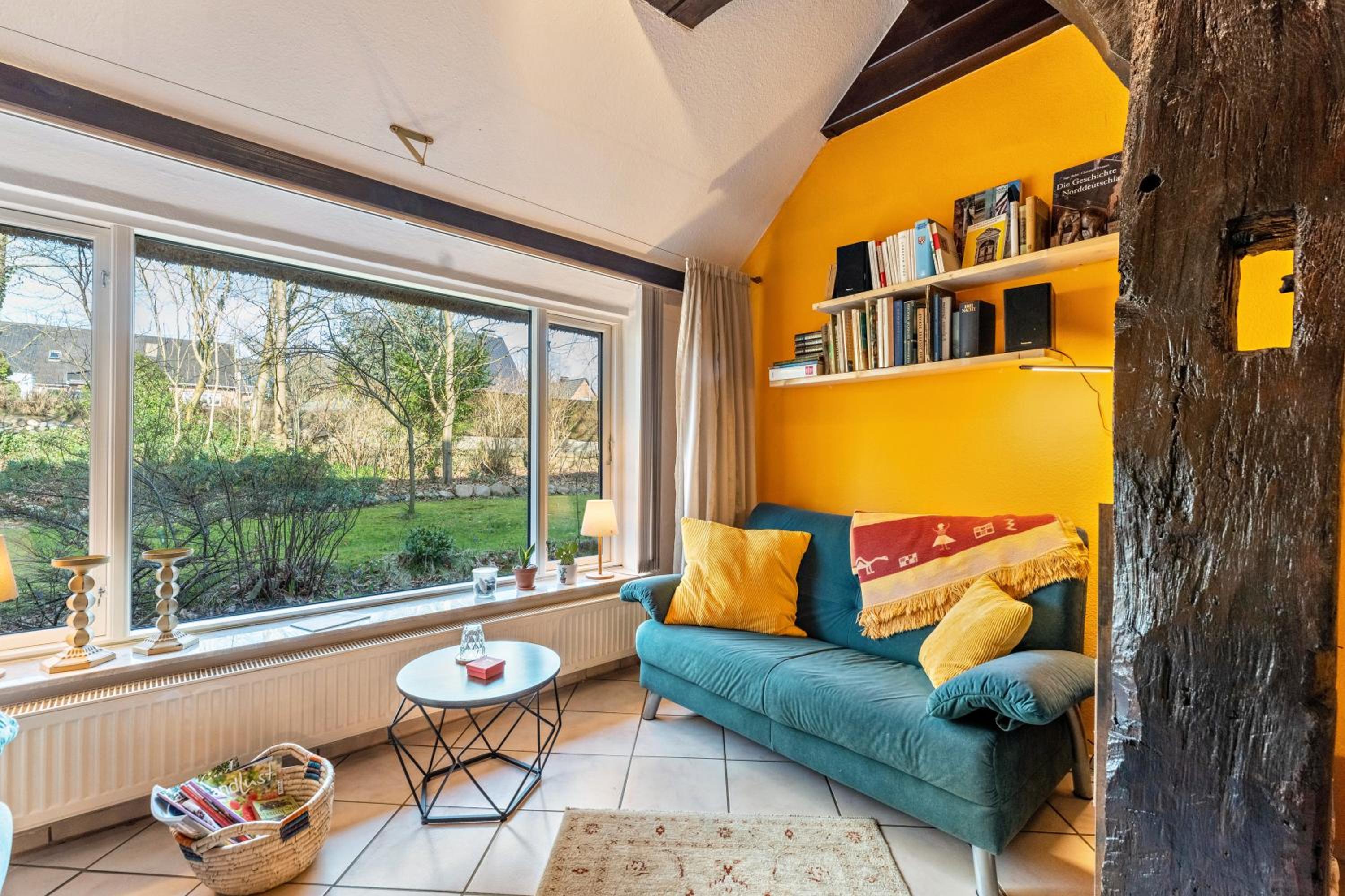 One-Bedroom Apartment with Garden View