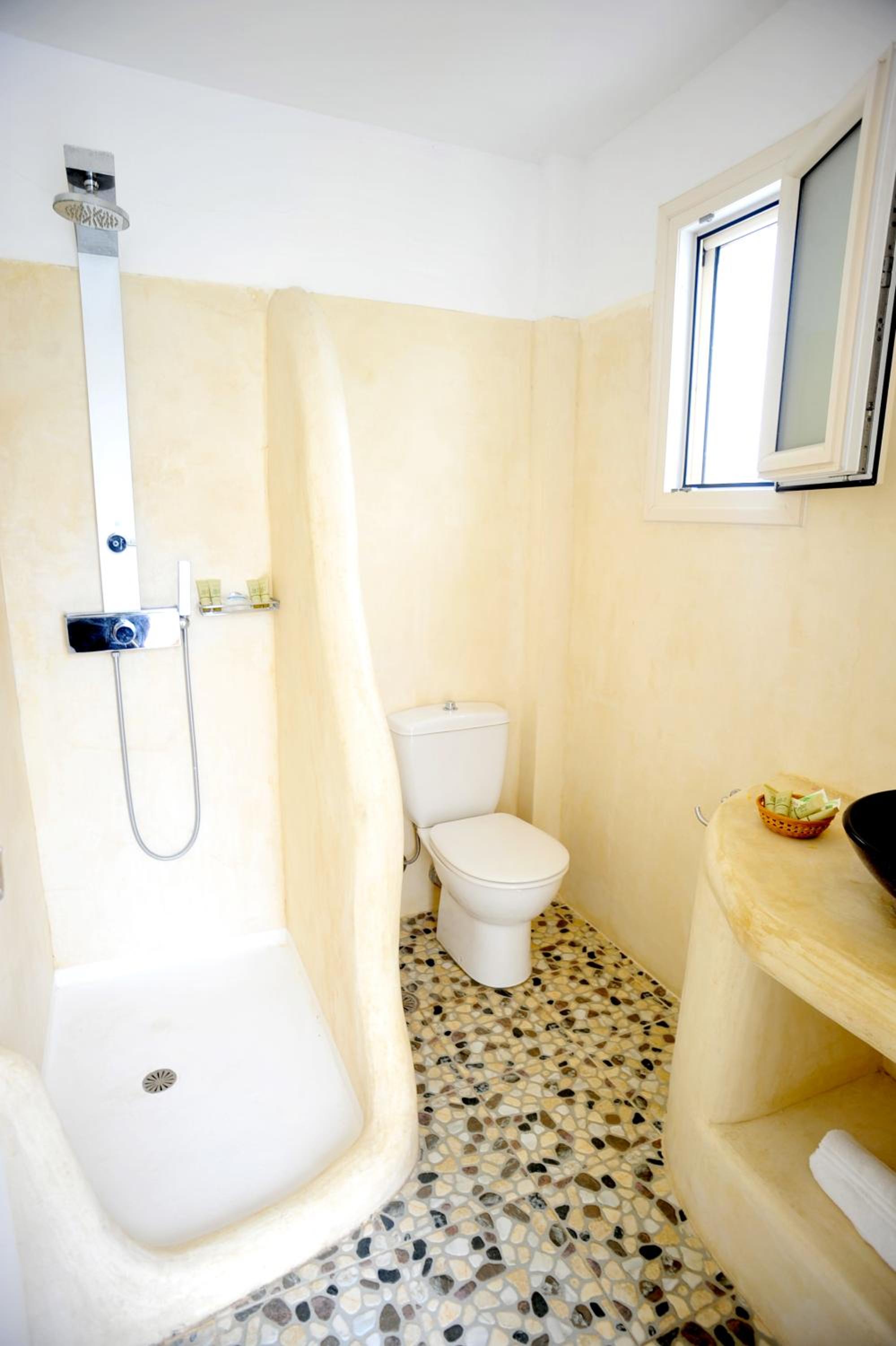 Standard Triple Room photo 3