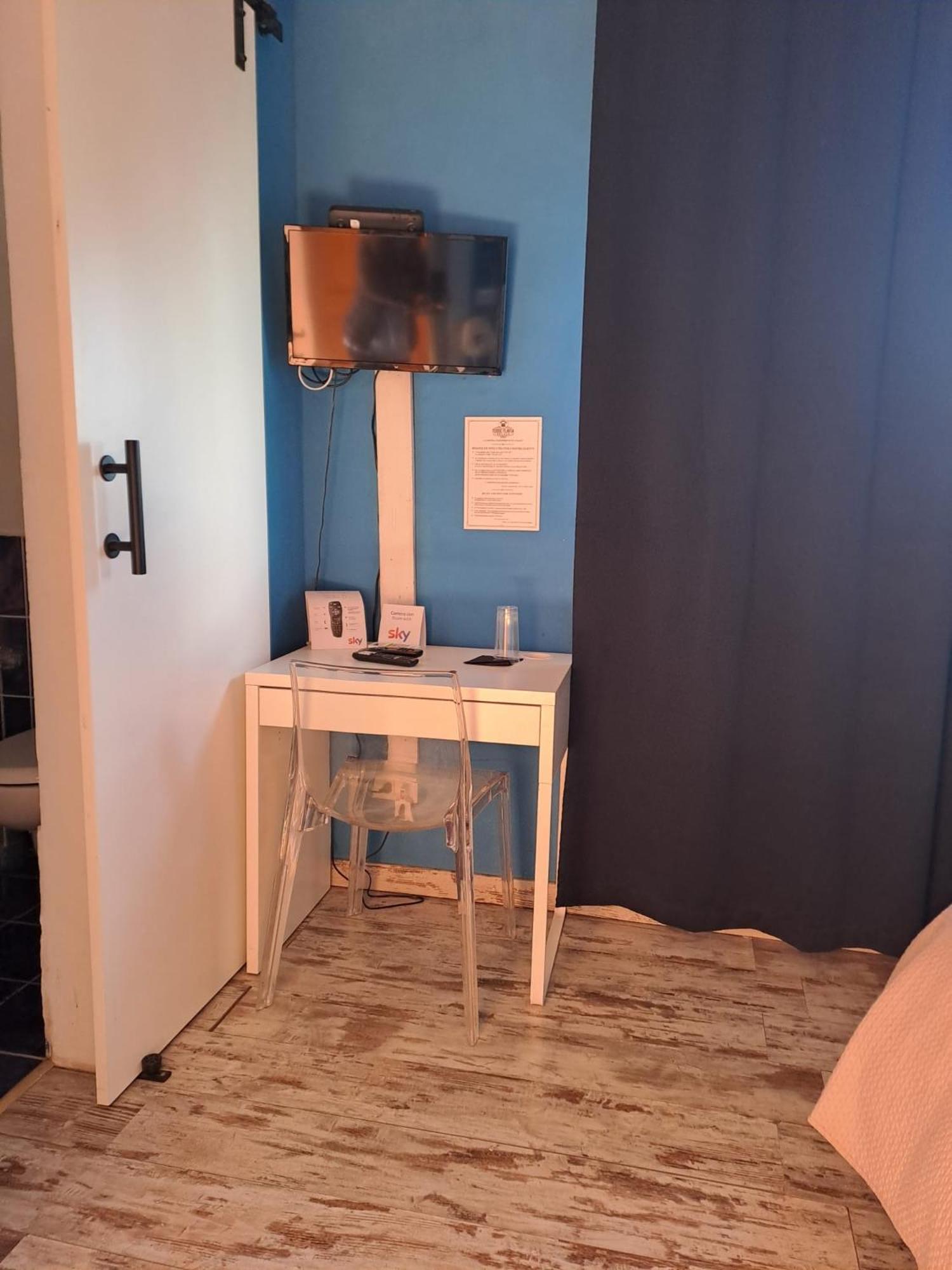 Double or Twin Room photo 3