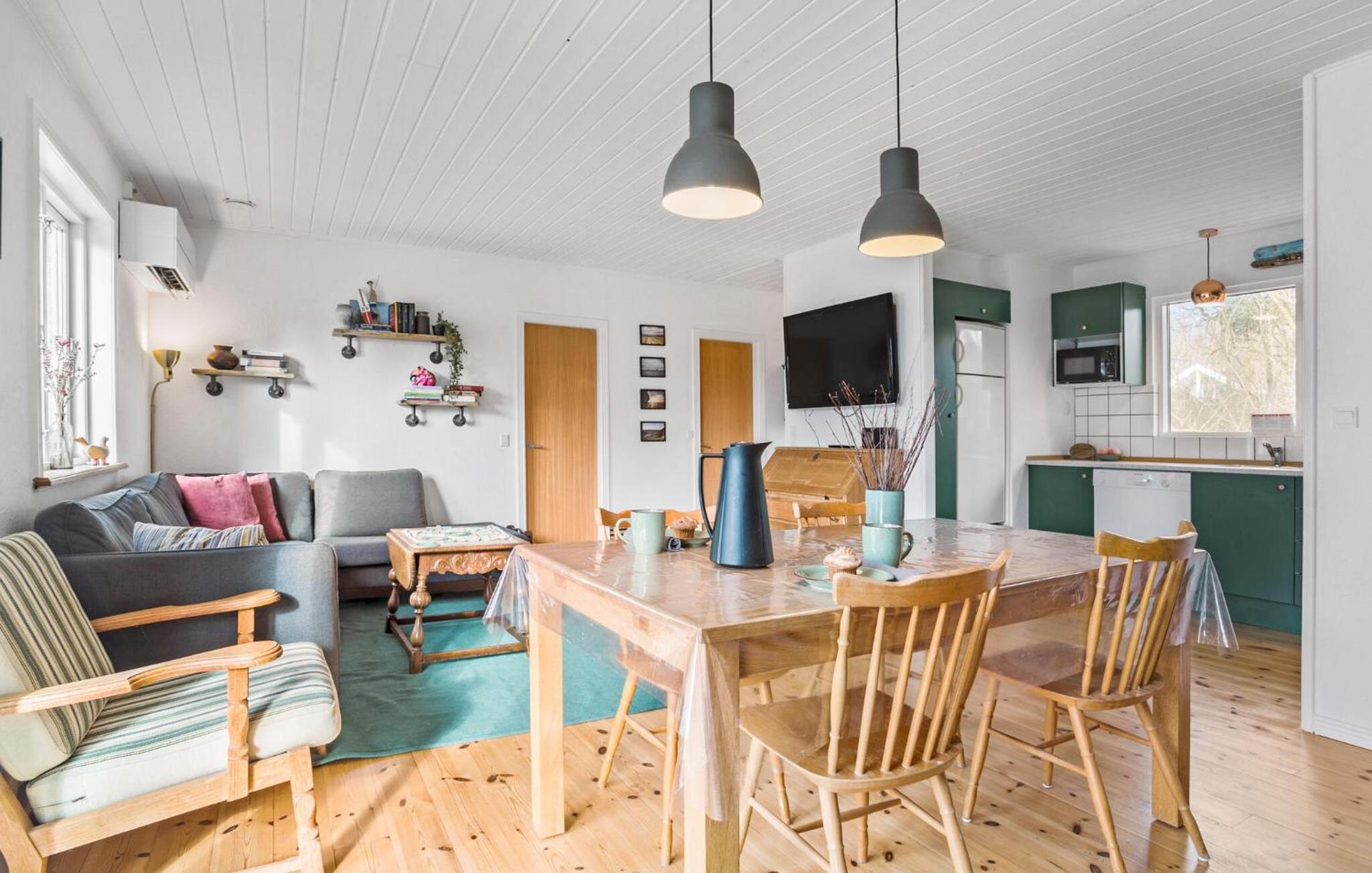 Three-Bedroom Vacation Home  photo 3