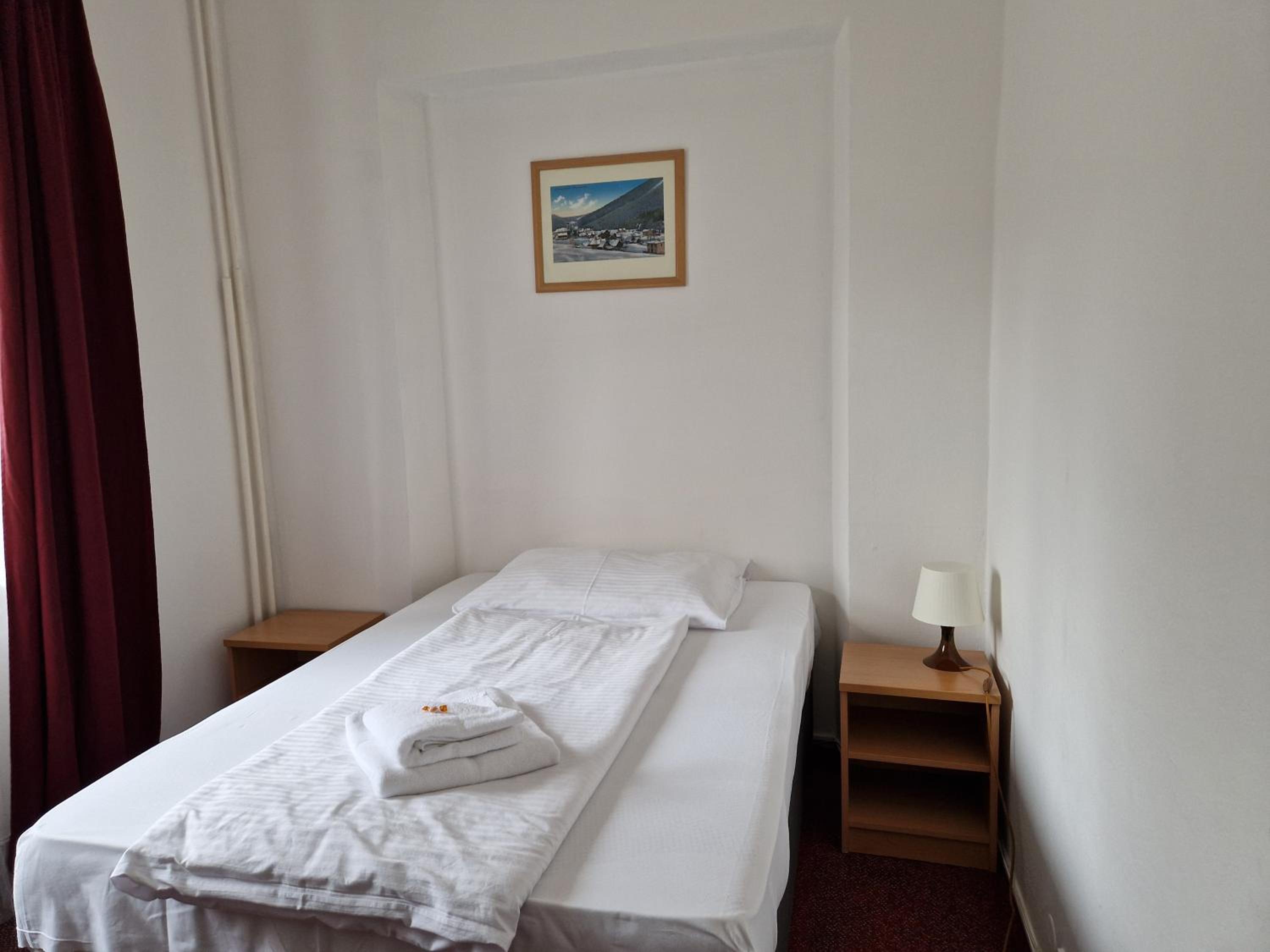 Single Room photo 2