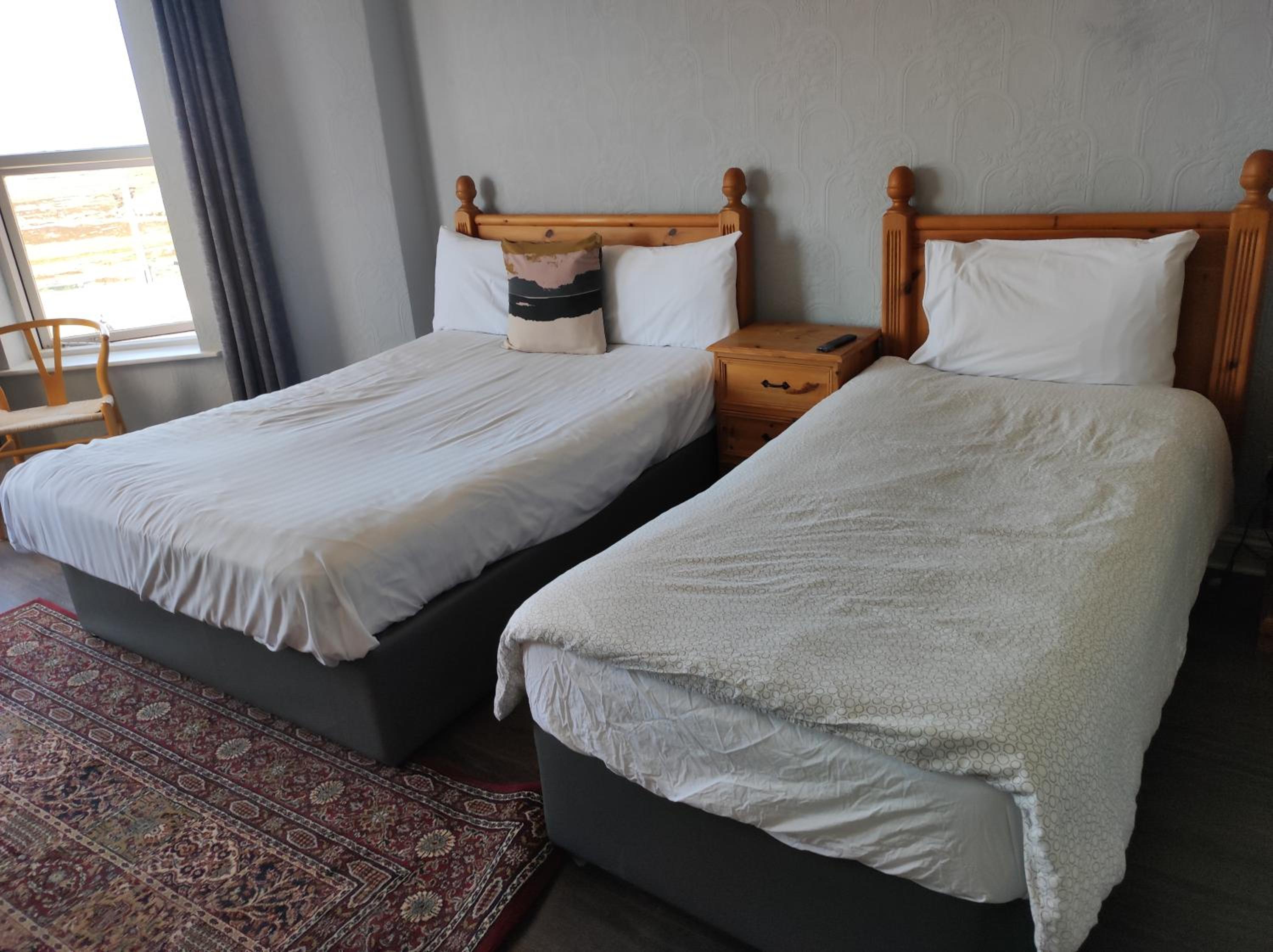 Double Room with Extra Bed photo 2