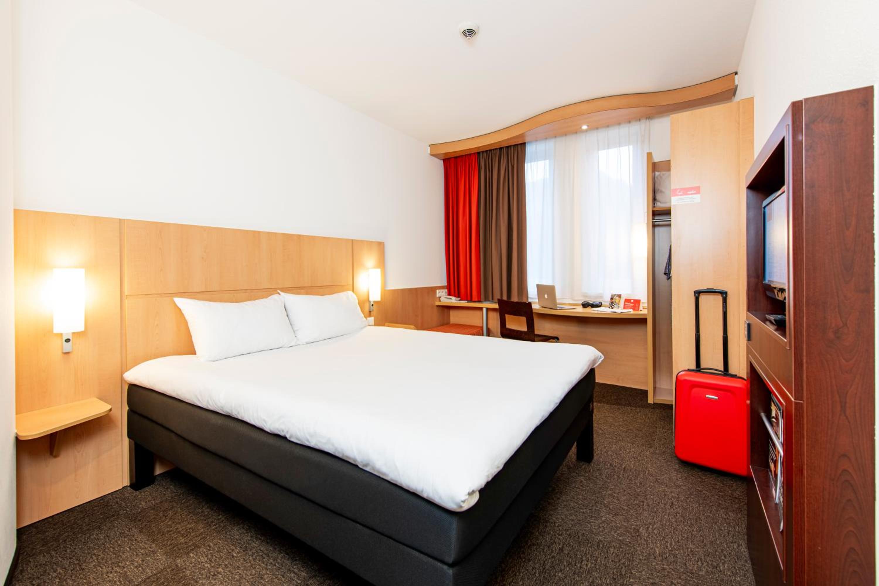 Double Room - Photo 13