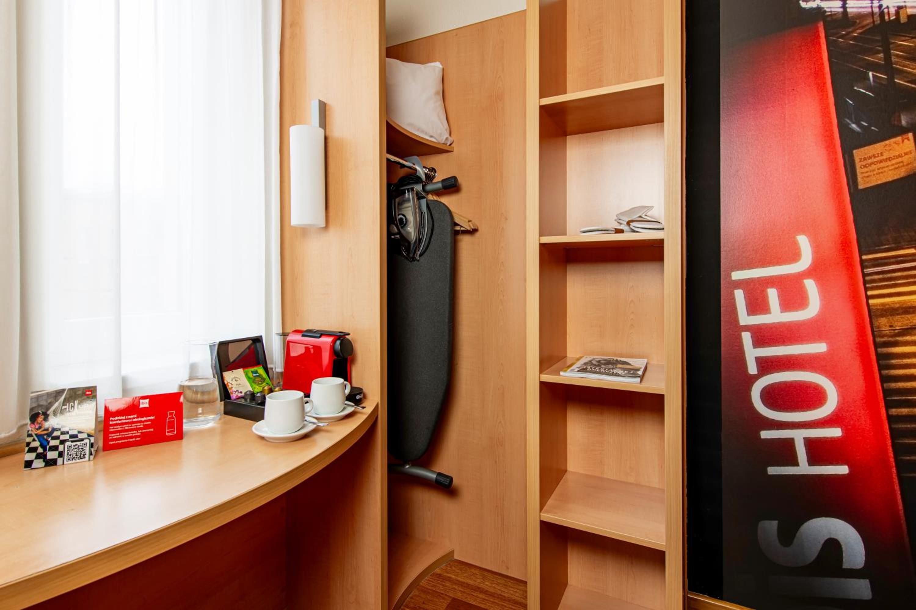 Premium Room - Photo 11