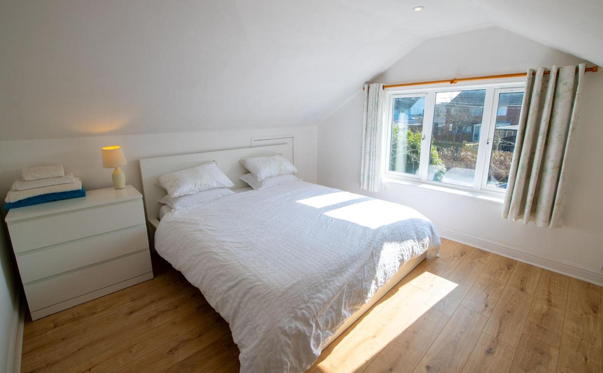 Three-Bedroom House photo 1