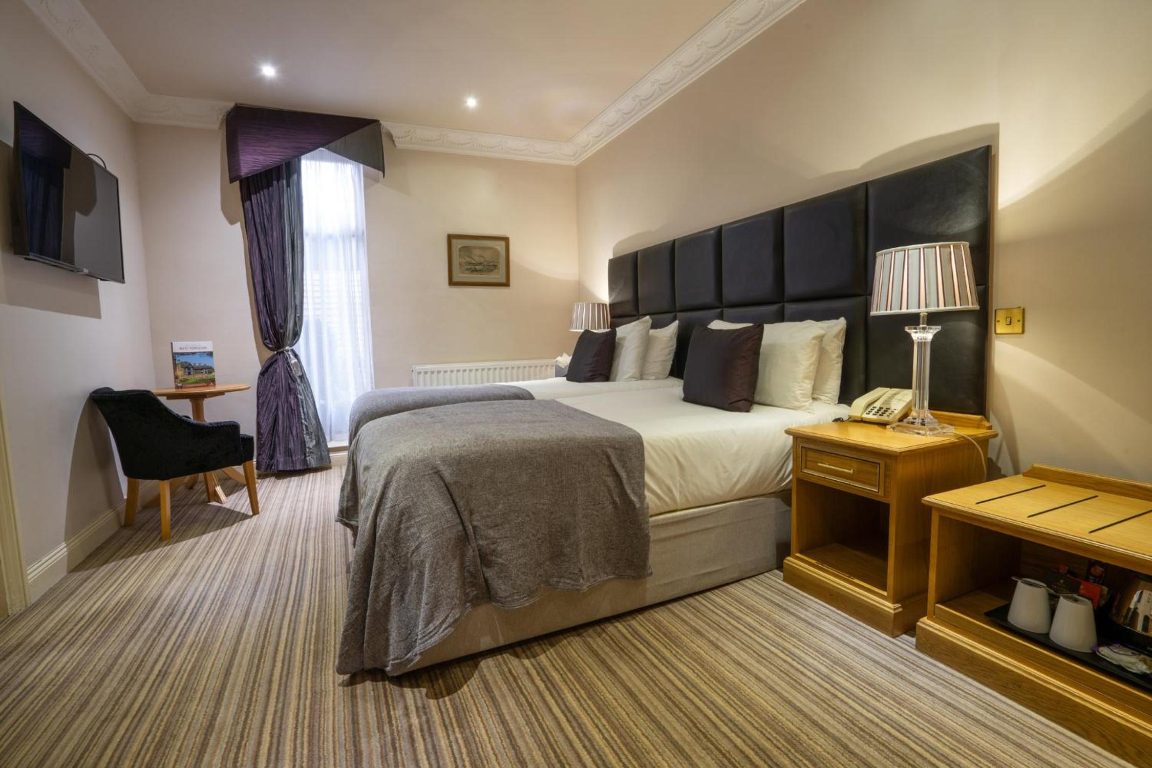 Standard Twin Room photo 3