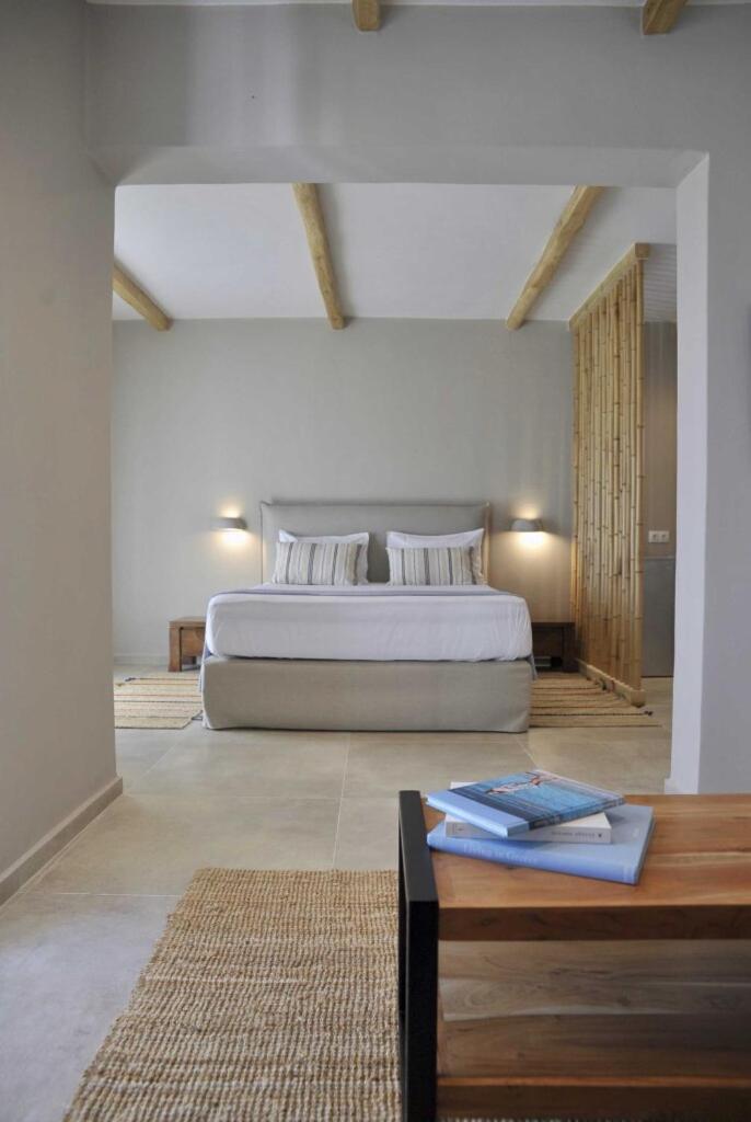 Sea View Suite photo 2