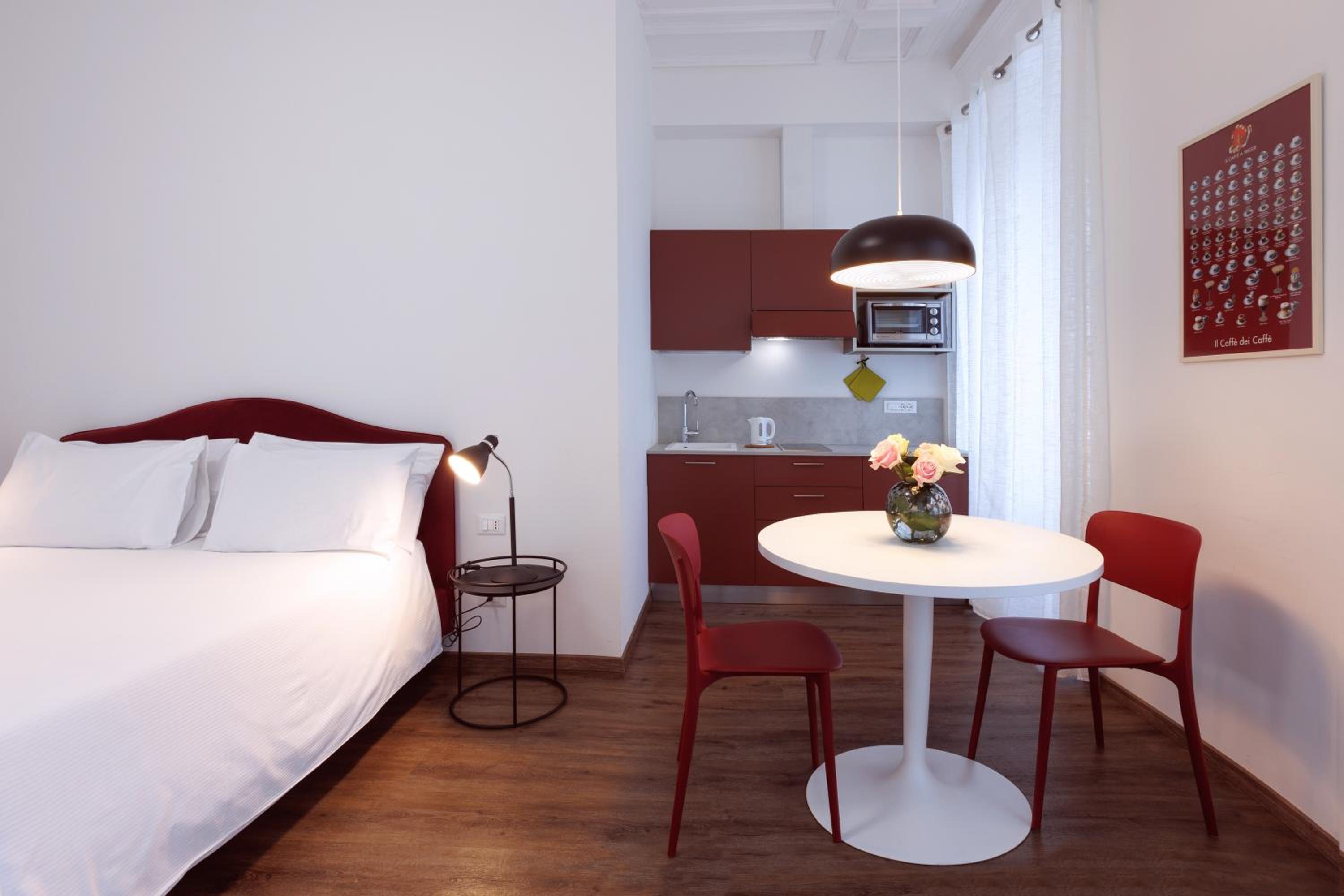 Deluxe Room - Photo 15