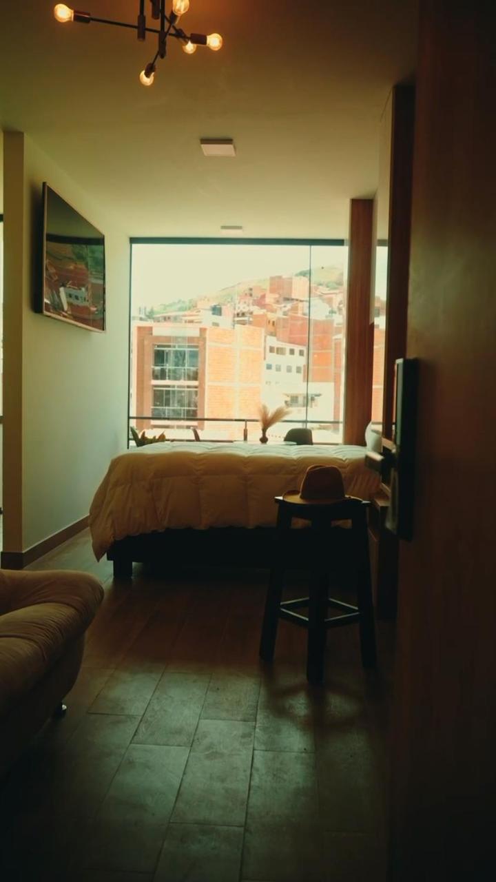One-Bedroom Apartment photo 1