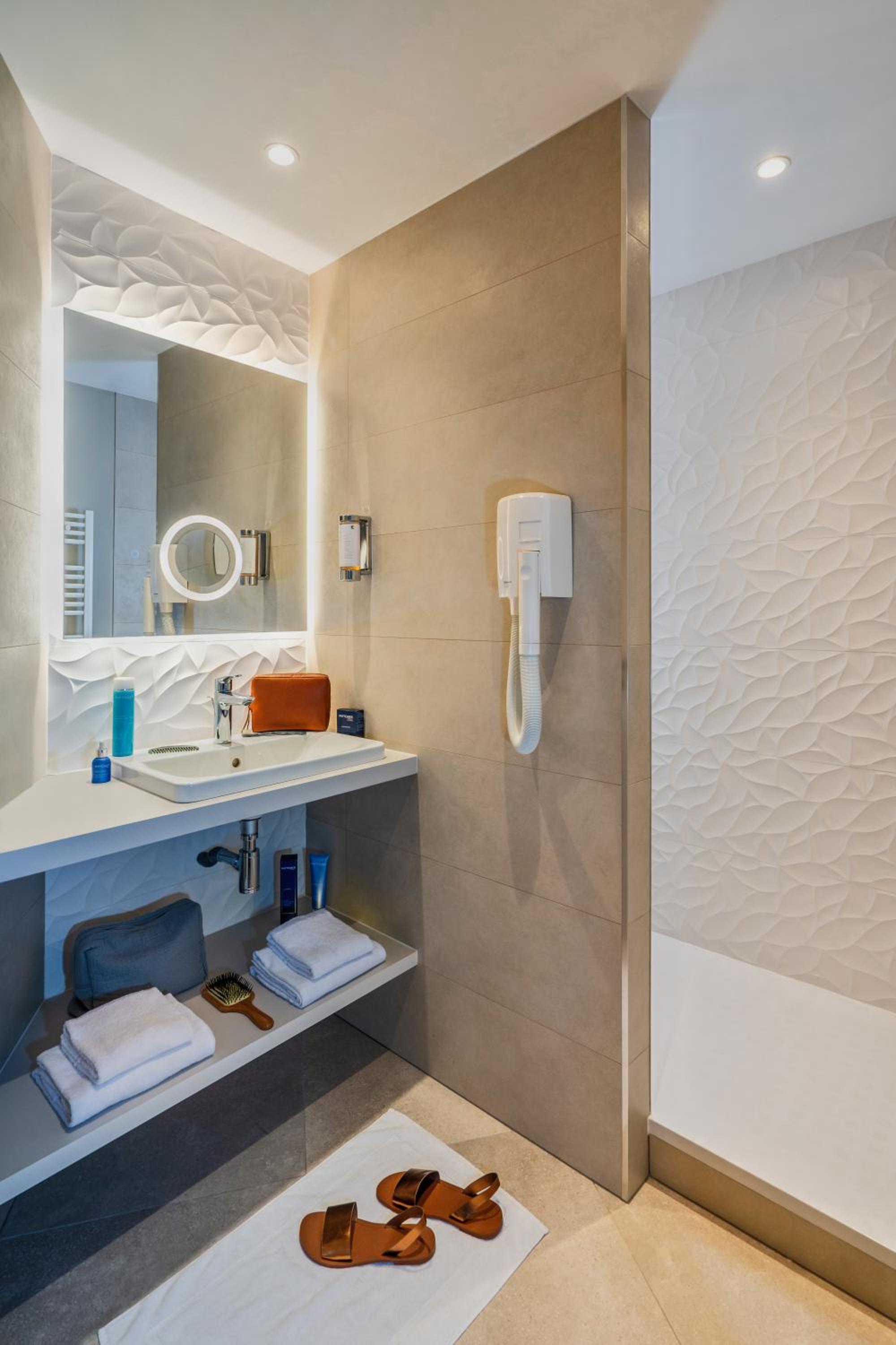 Privilege Double or Twin Room photo 2